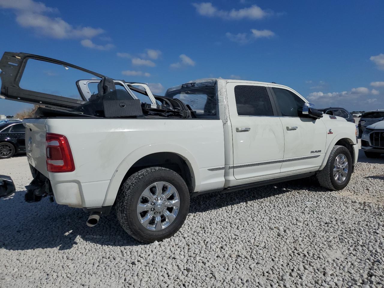 2019 Ram 2500 Limited White vin: 3C6UR4SL2KG640805