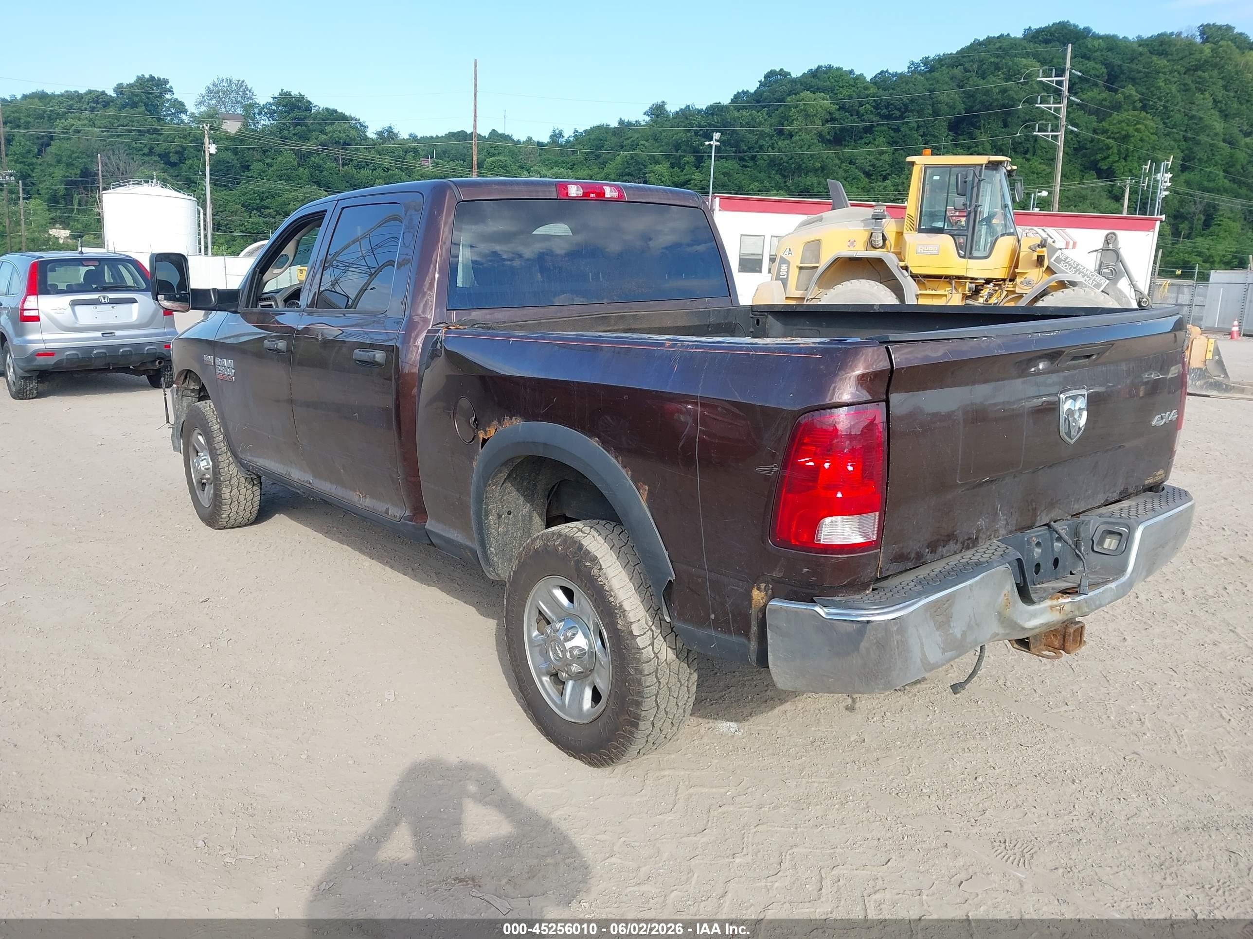 2014 Ram 2500 Tradesman Burgundy vin: 3C6UR5CJ1EG137550