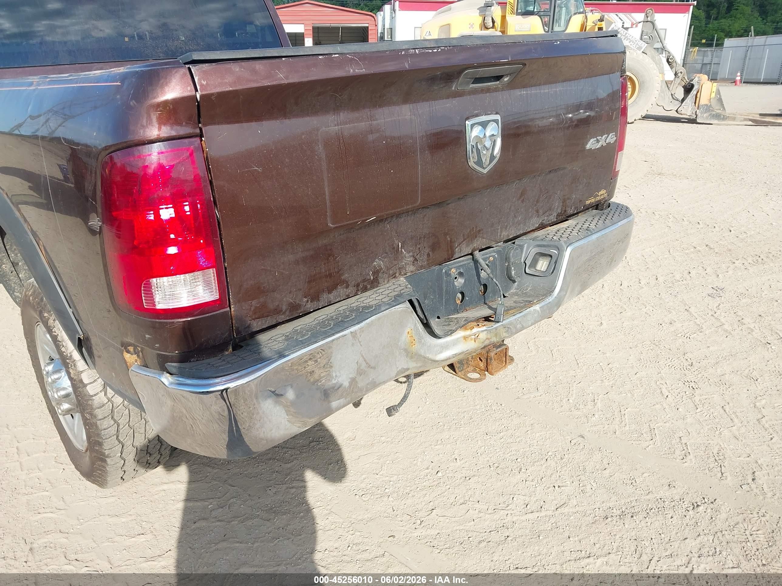 2014 Ram 2500 Tradesman Burgundy vin: 3C6UR5CJ1EG137550