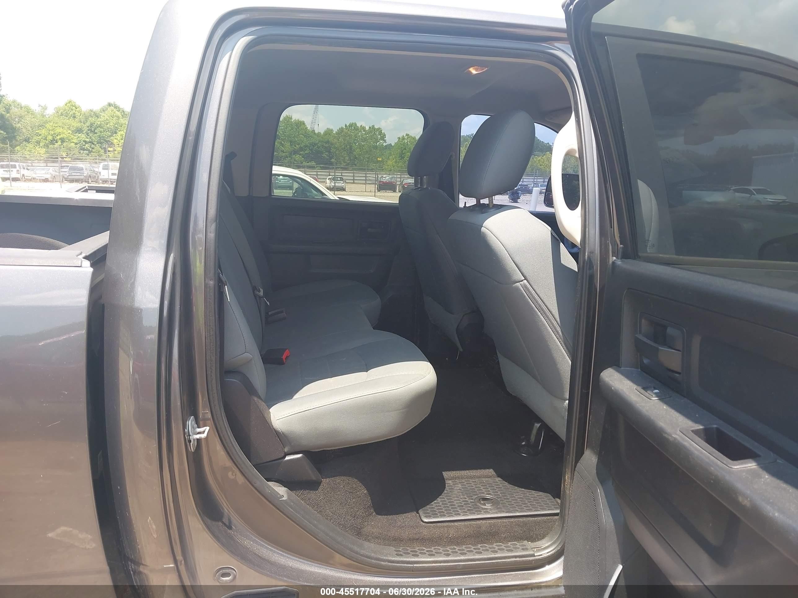 2015 Ram 2500 Tradesman Gray vin: 3C6UR5CJ1FG587863