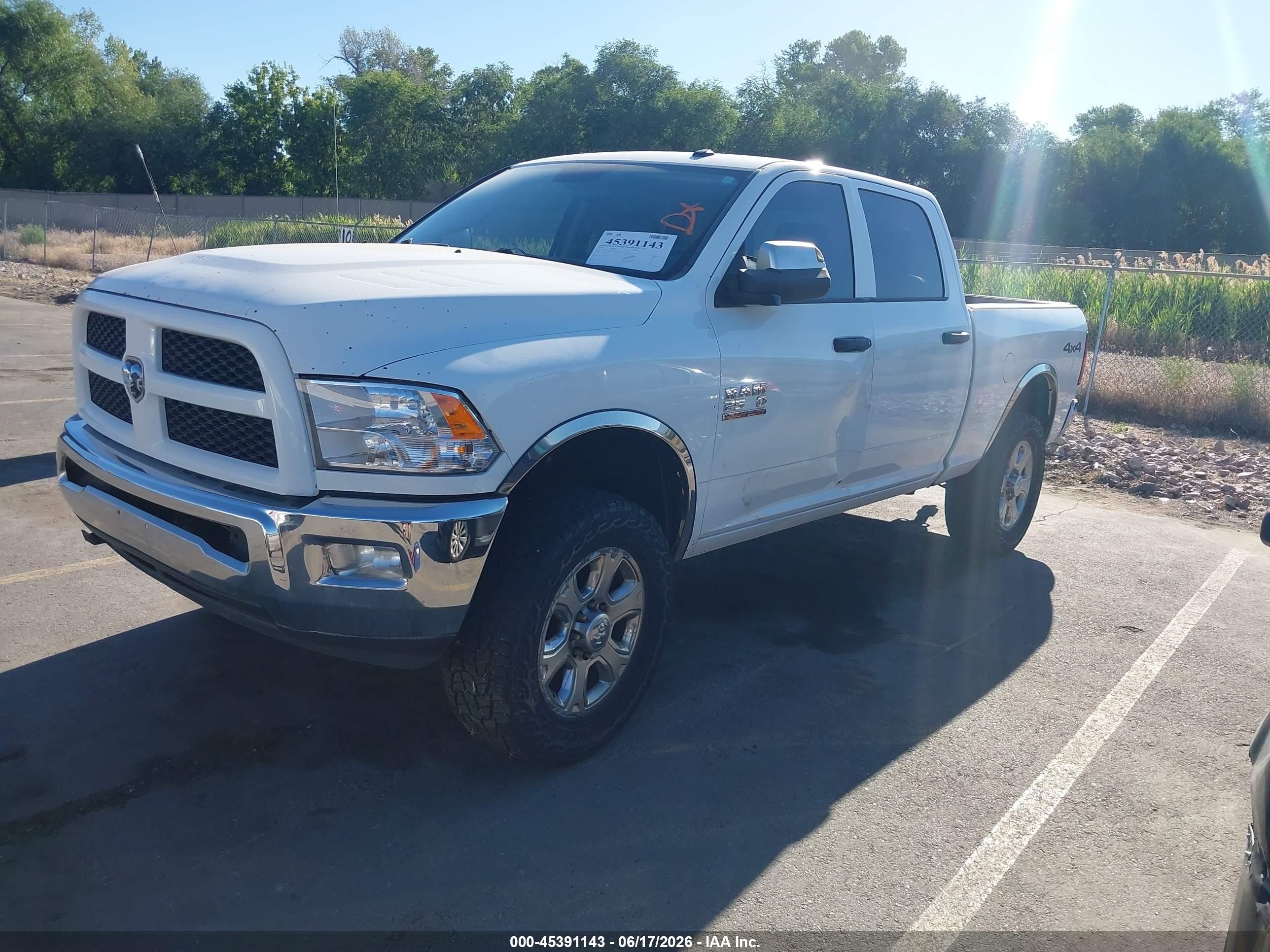 2015 Ram 2500 Tradesman Silver vin: 3C6UR5CJ1FG634552