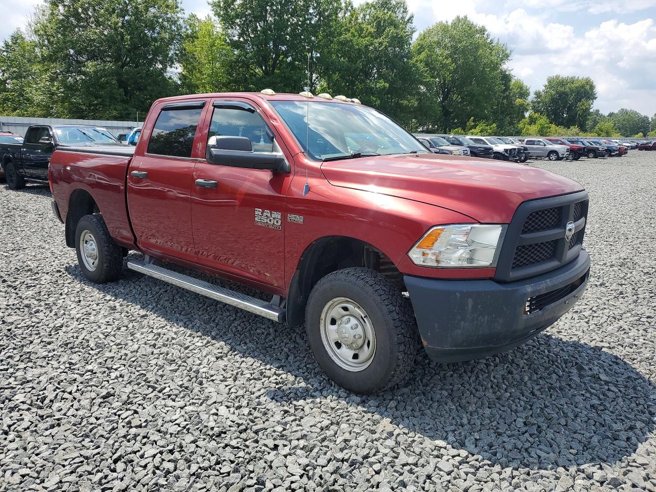 2014 Ram 2500 St Red vin: 3C6UR5CJ2EG113872