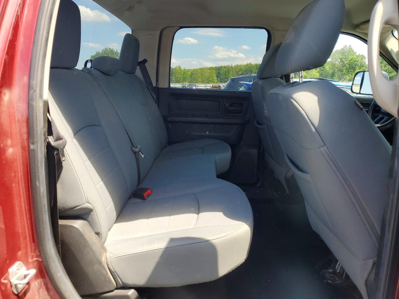2014 Ram 2500 St Red vin: 3C6UR5CJ2EG113872