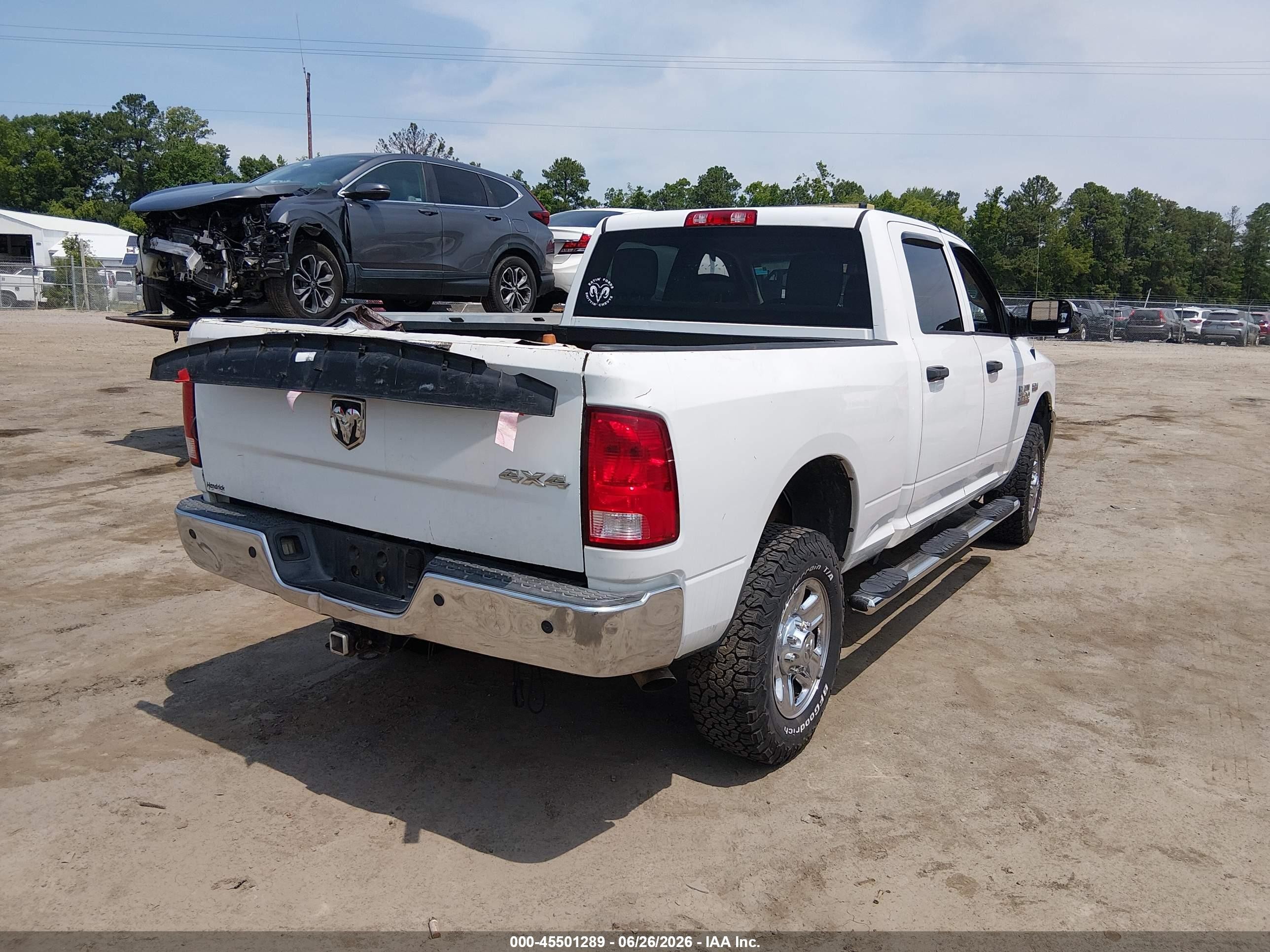 2015 Ram 2500 Tradesman White vin: 3C6UR5CJ2FG500973