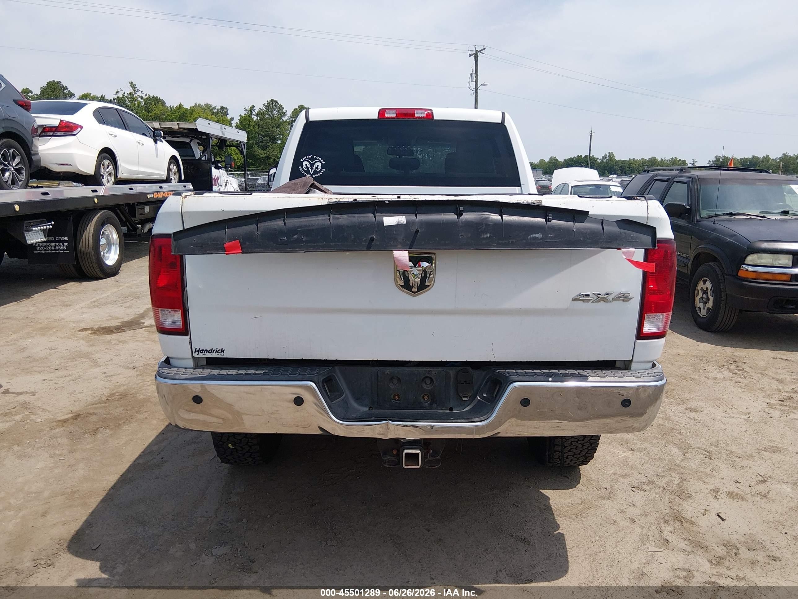 2015 Ram 2500 Tradesman White vin: 3C6UR5CJ2FG500973