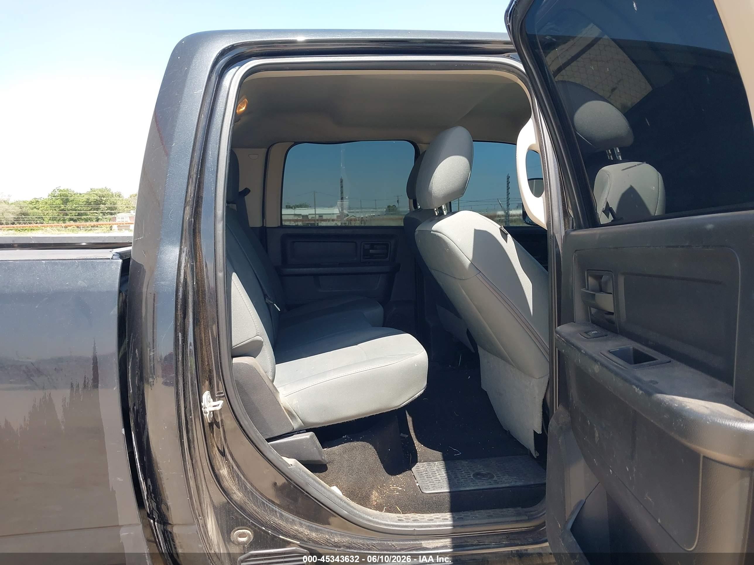 2015 Ram 2500 Tradesman Black vin: 3C6UR5CJ2FG665275