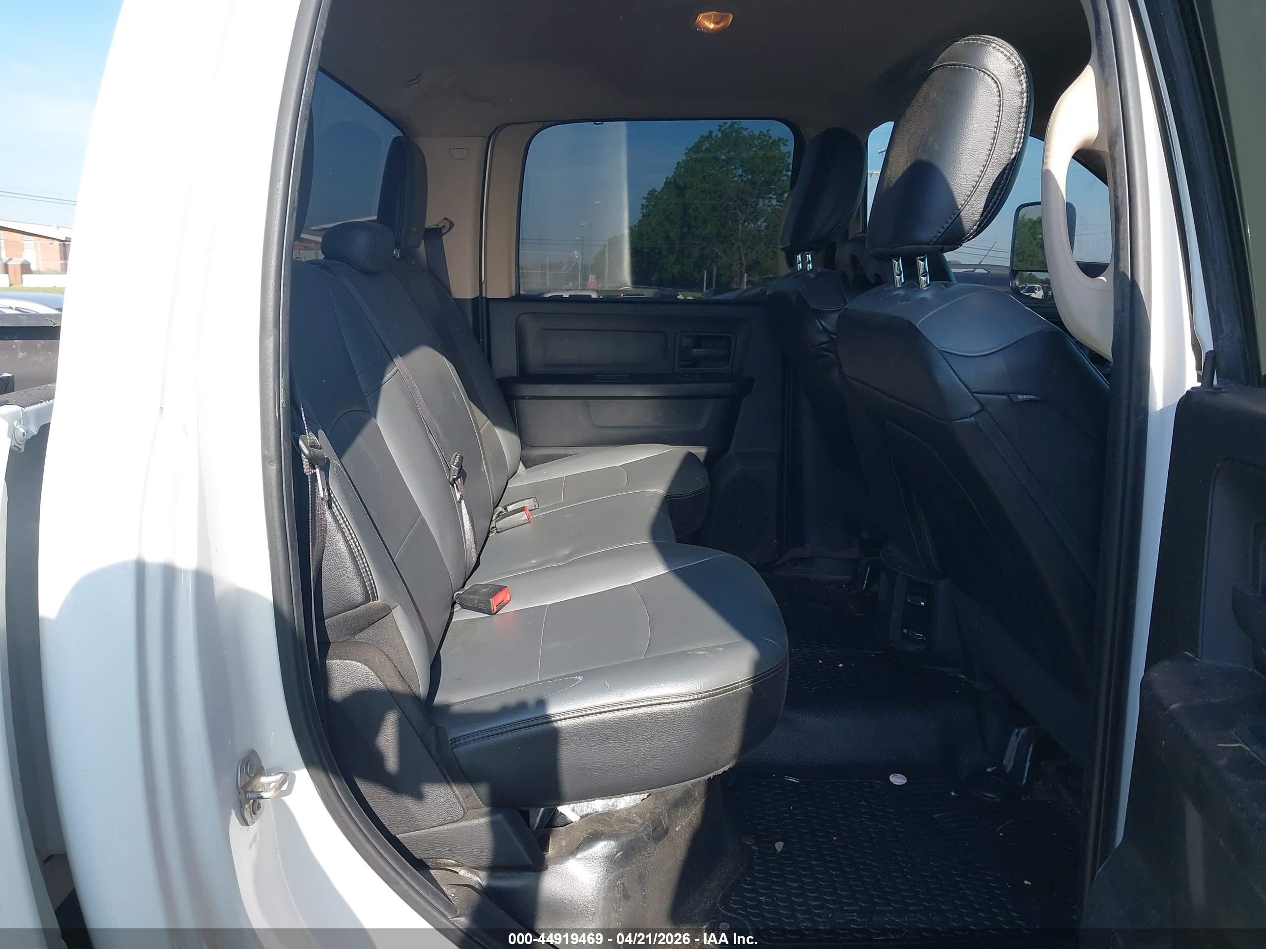 2020 Ram 2500 Tradesman  4x4 6'4 Box Белый vin: 3C6UR5CJ2LG163538