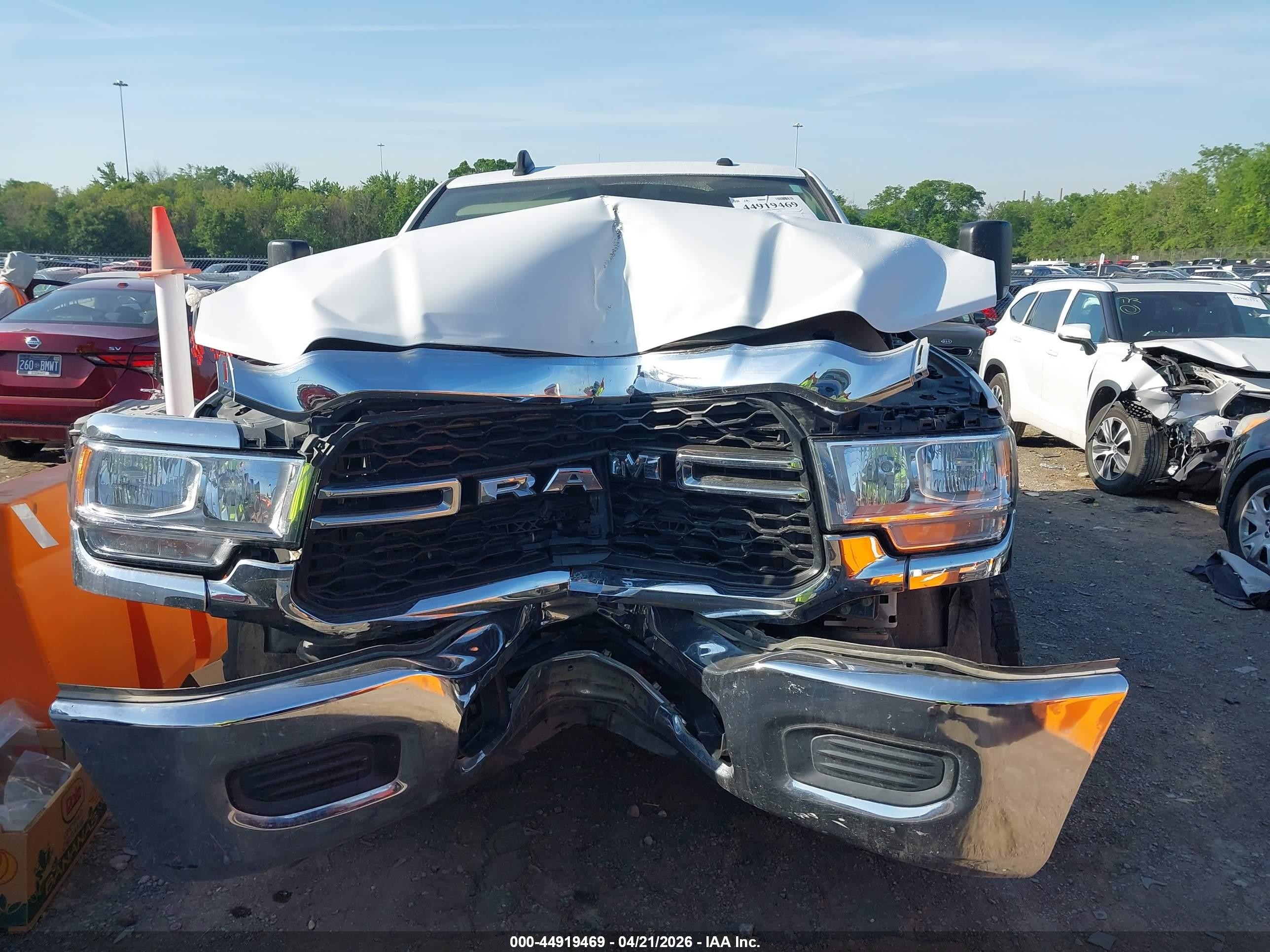 2020 Ram 2500 Tradesman  4x4 6'4 Box Белый vin: 3C6UR5CJ2LG163538