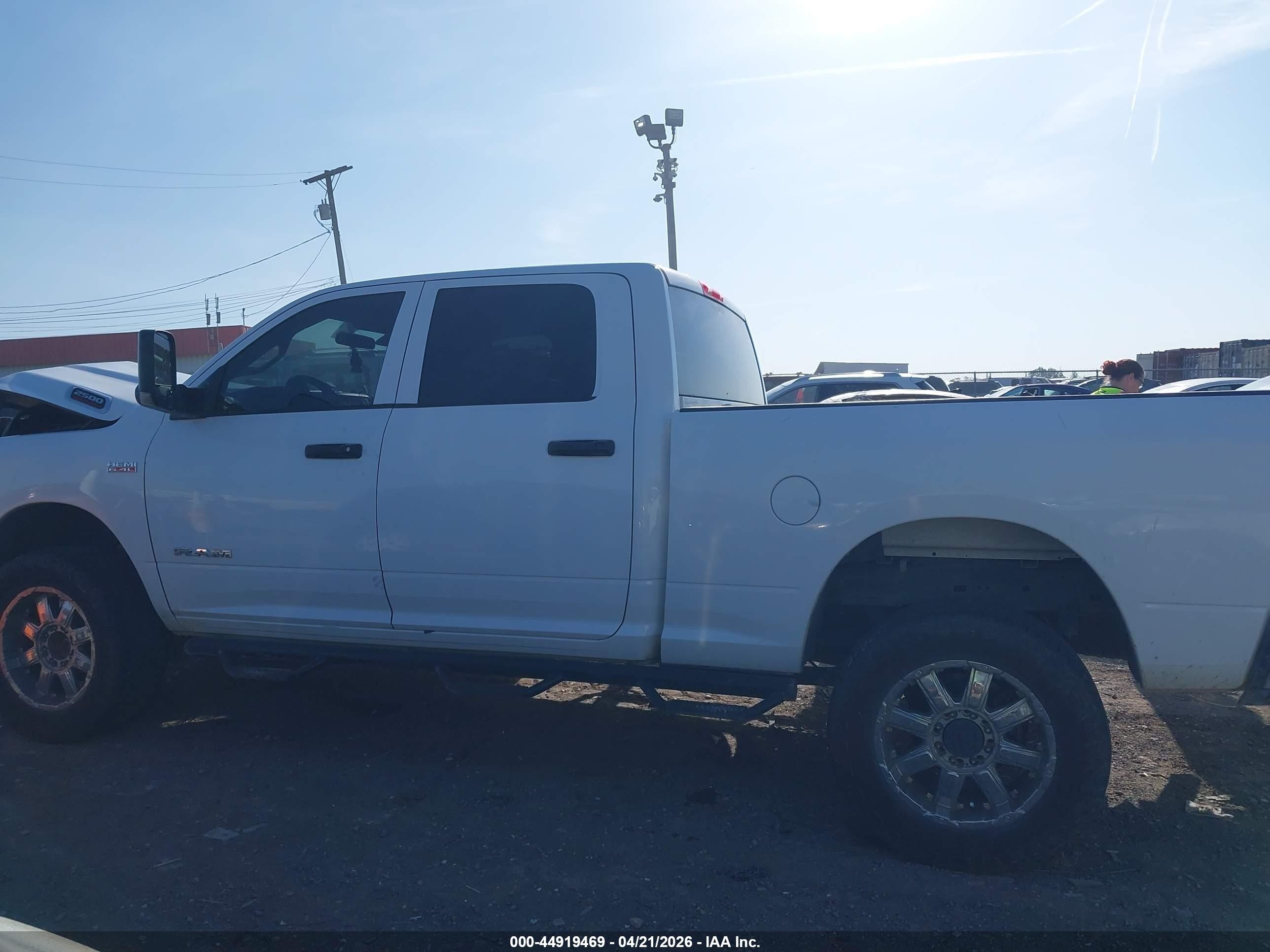2020 Ram 2500 Tradesman  4x4 6'4 Box Белый vin: 3C6UR5CJ2LG163538