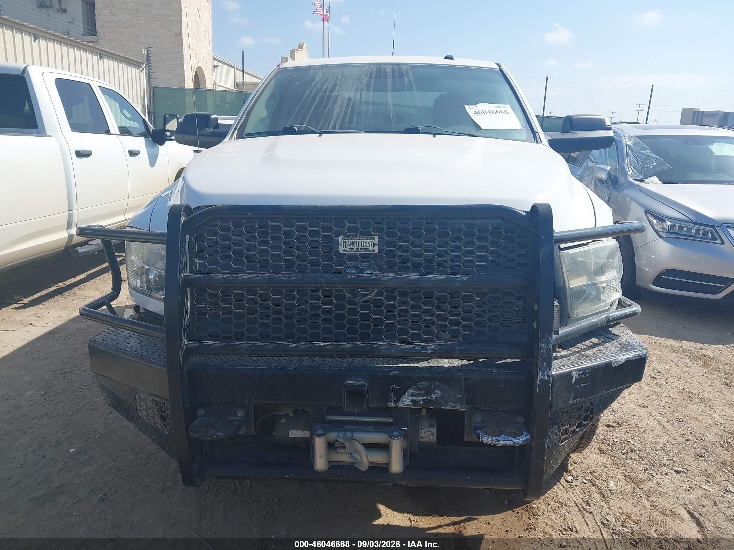 2015 Ram 2500 Tradesman White vin: 3C6UR5CJ4FG705355