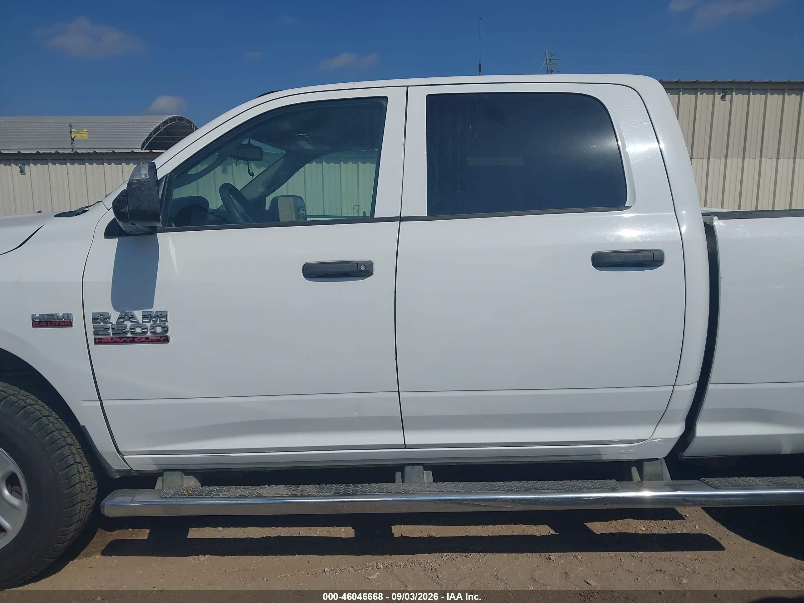 2015 Ram 2500 Tradesman White vin: 3C6UR5CJ4FG705355