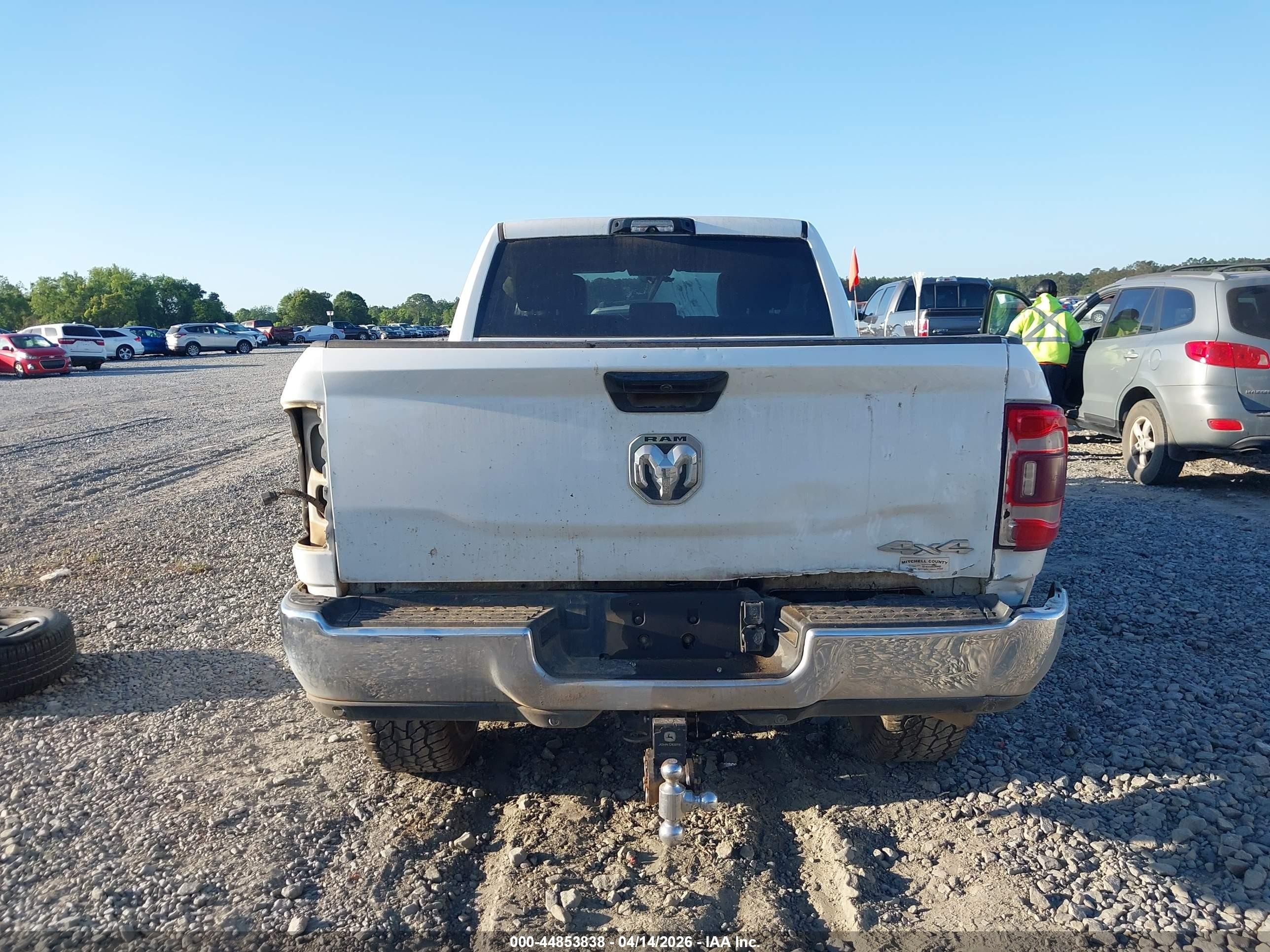 2023 Ram 2500 Tradesman  4x4 6'4 Box Белый vin: 3C6UR5CJ5PG518417