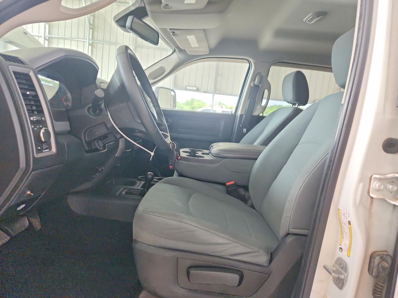 2014 Ram 2500 St White vin: 3C6UR5CJ7EG179317