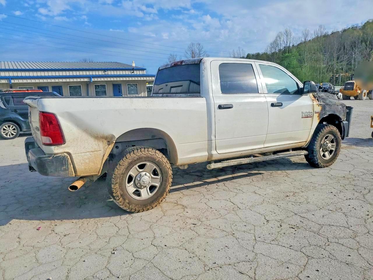 2014 Ram 2500 St White vin: 3C6UR5CJ7EG272189