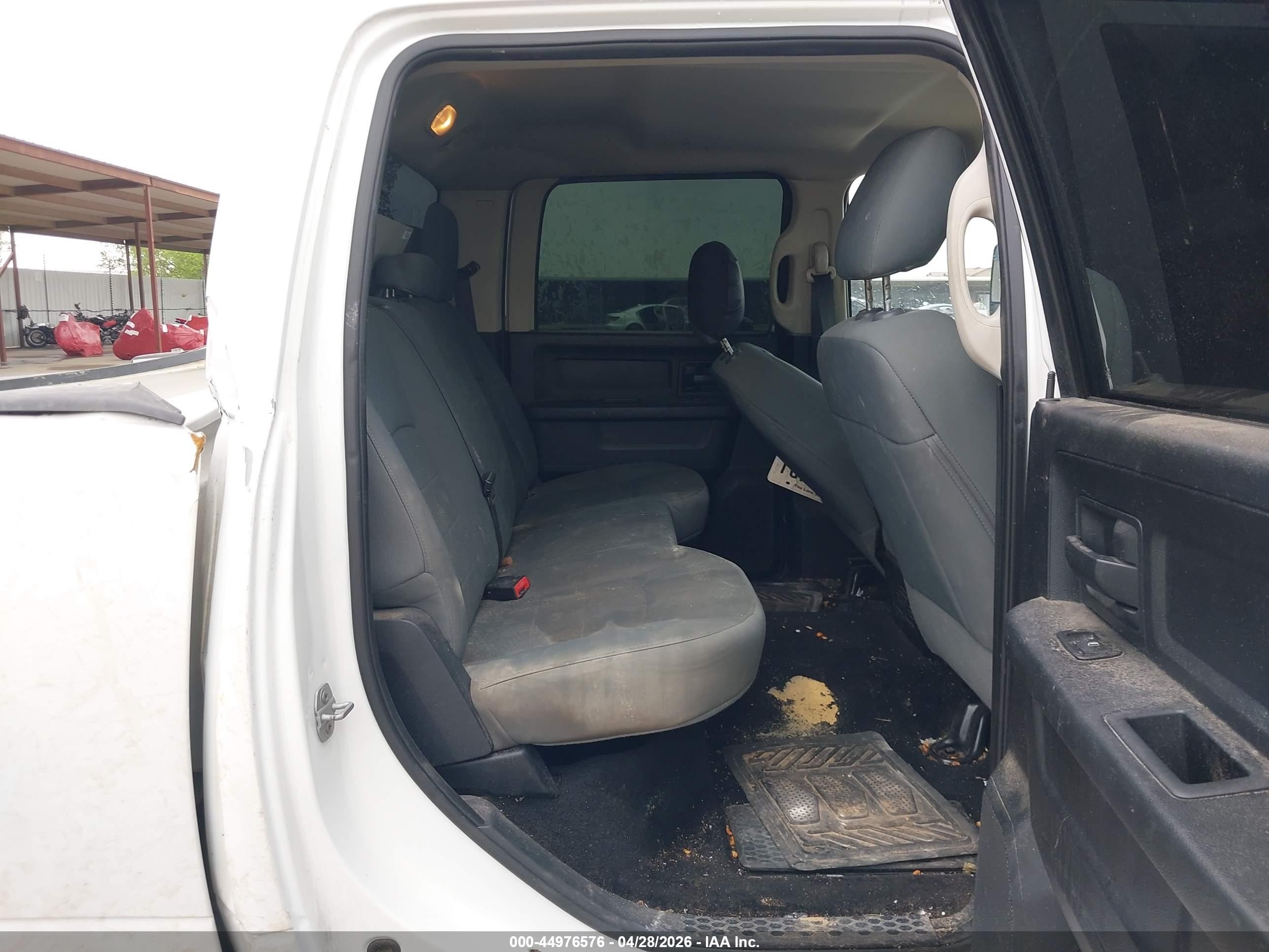 2015 Ram 2500 Tradesman White vin: 3C6UR5CJ8FG529359