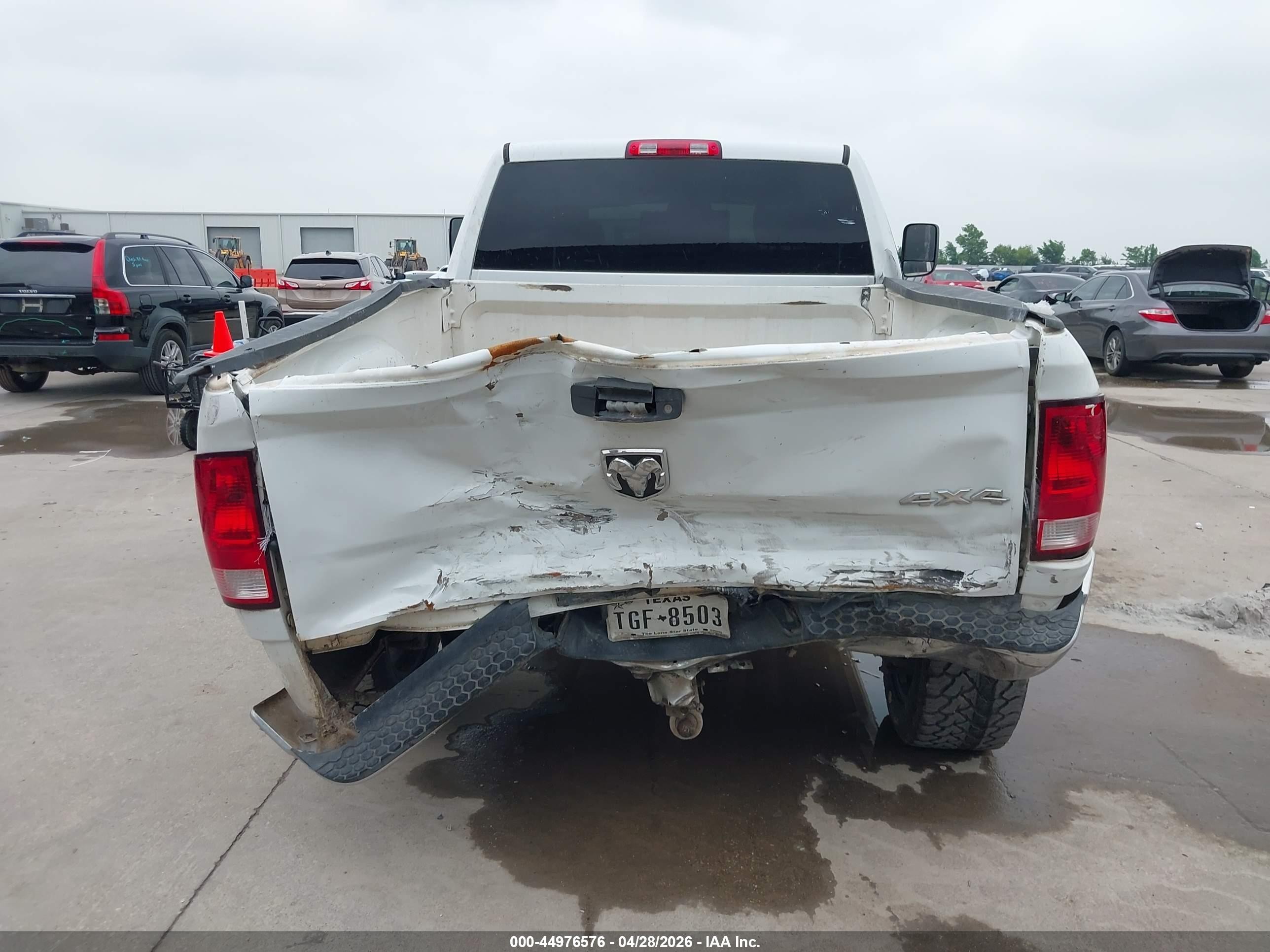 2015 Ram 2500 Tradesman White vin: 3C6UR5CJ8FG529359