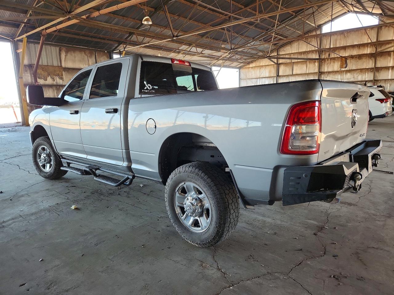 2024 Ram 2500 Tradesman Silver vin: 3C6UR5CJ8RG327500