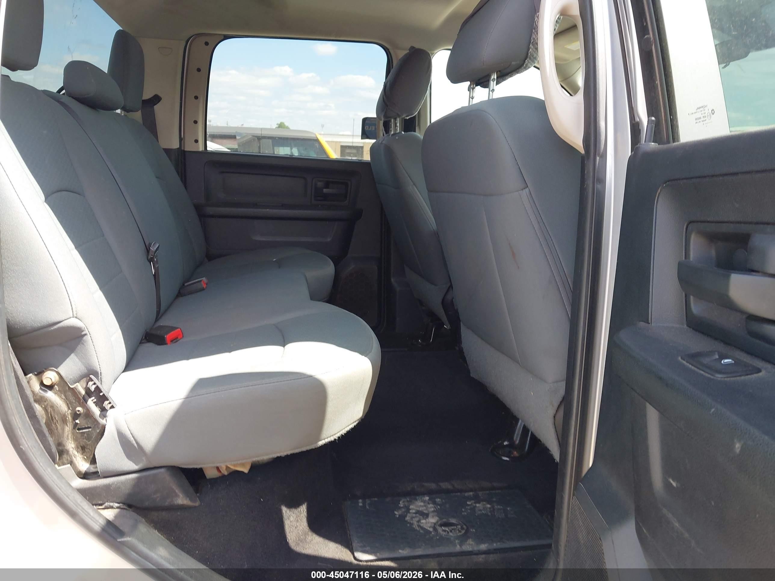2014 Ram 2500 Tradesman White vin: 3C6UR5CL0EG214104