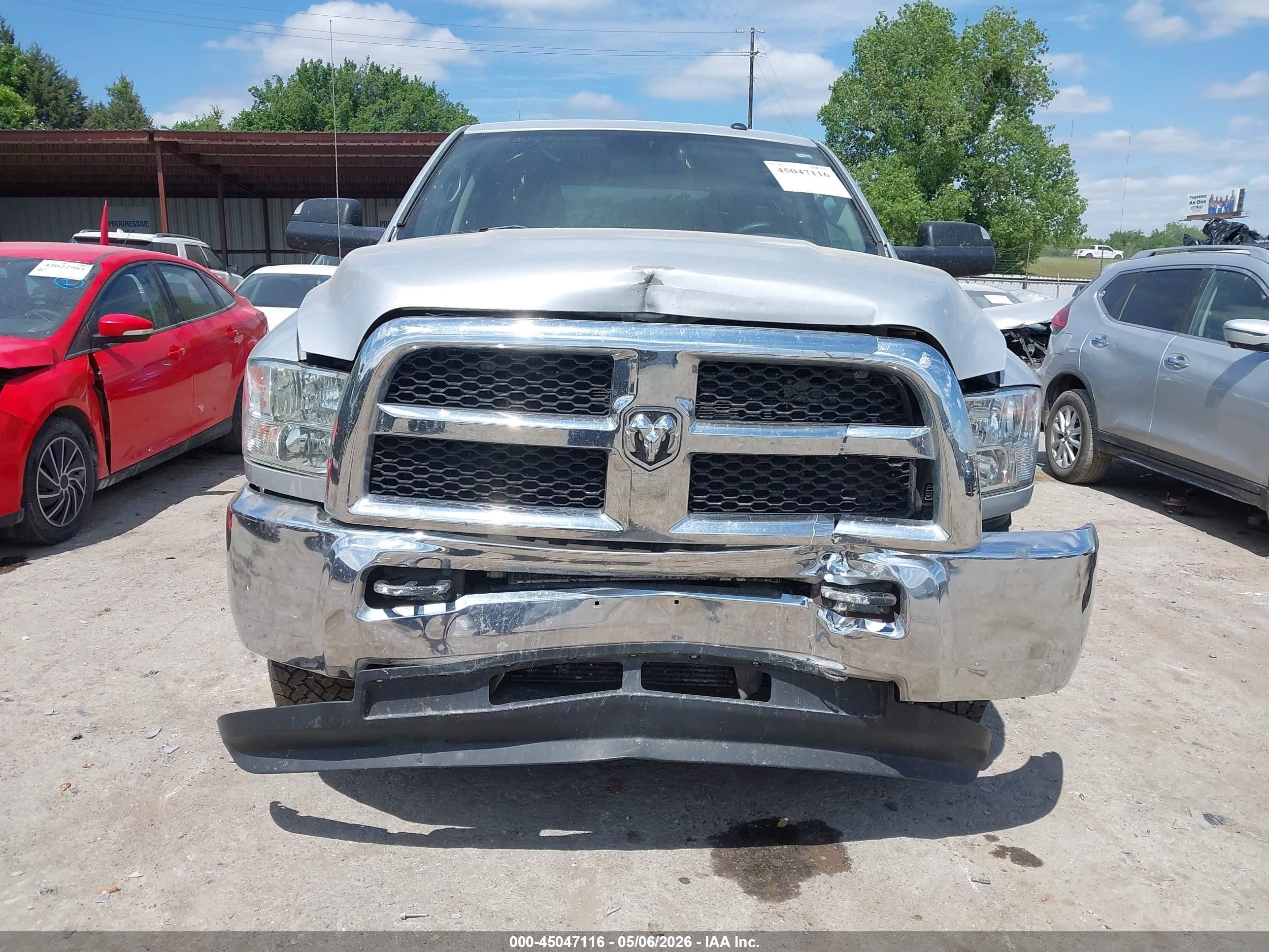 2014 Ram 2500 Tradesman White vin: 3C6UR5CL0EG214104