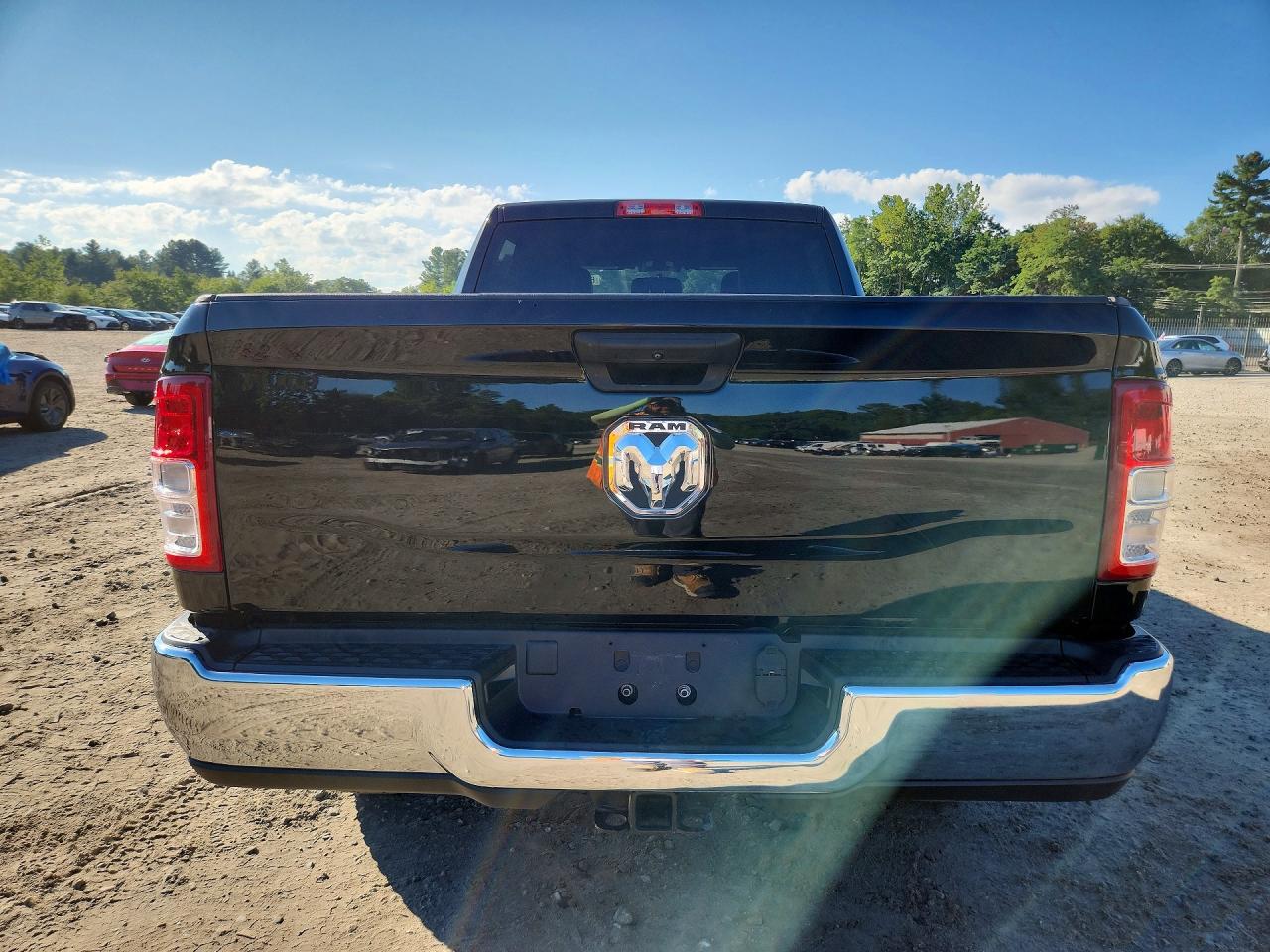 2024 Ram 2500 Black vin: 3C6UR5CL1RG327663