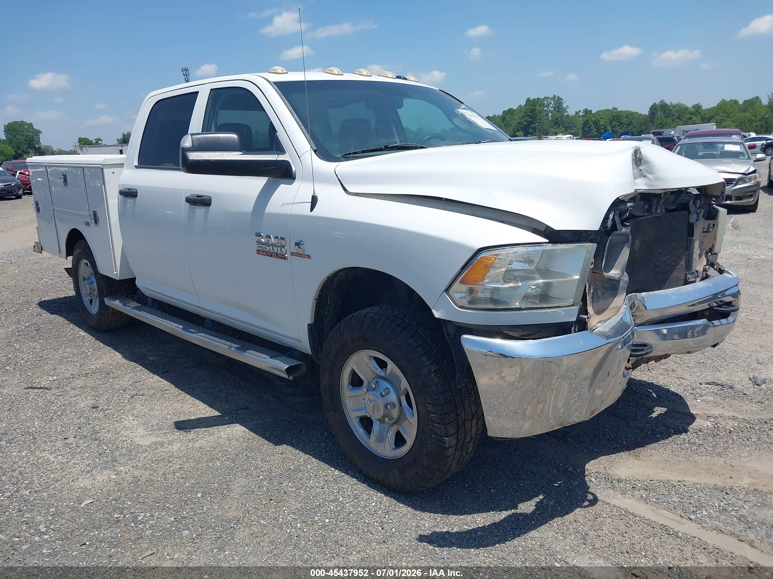 2015 Ram 2500 Tradesman White vin: 3C6UR5CL3FG501311