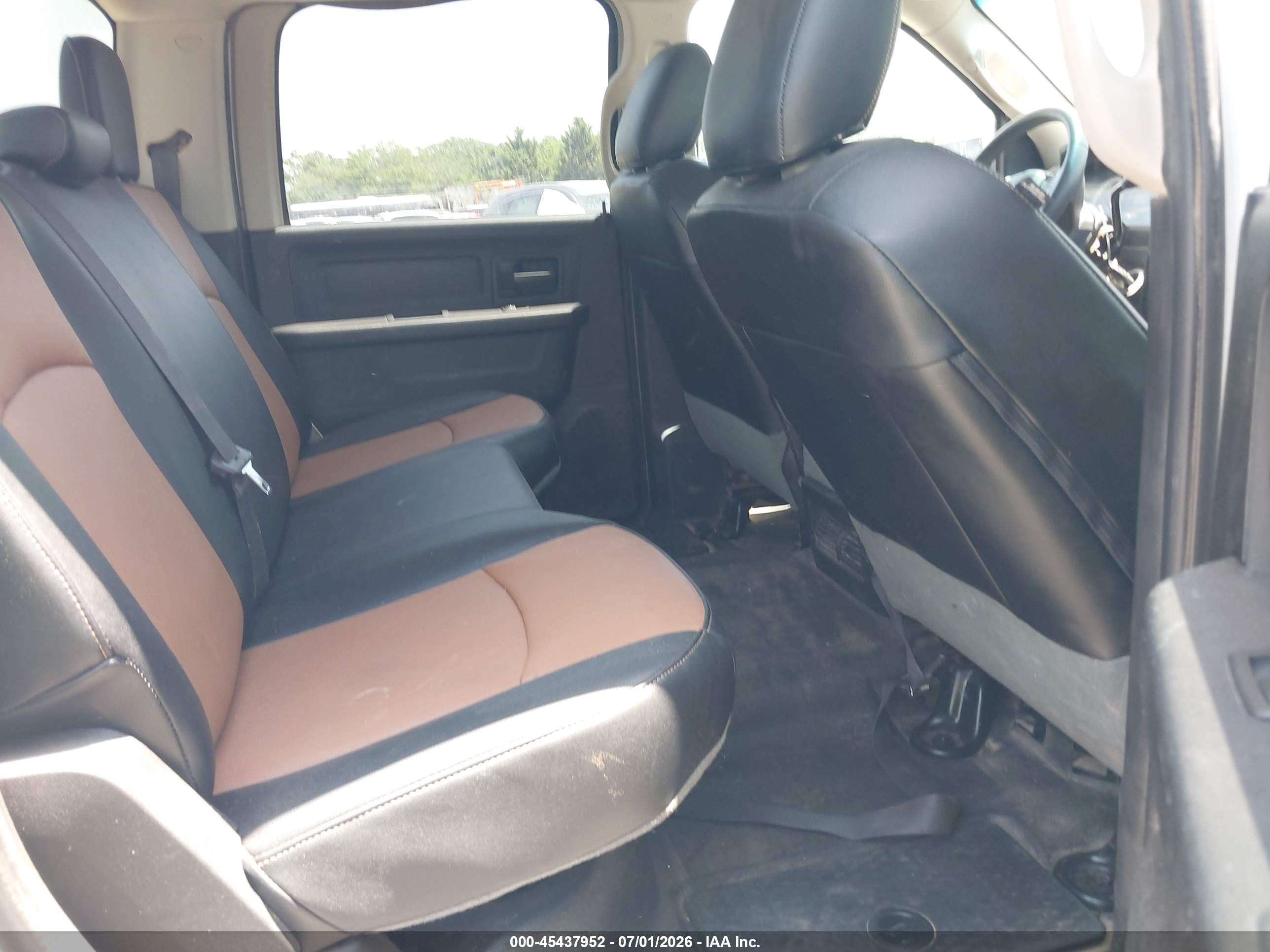 2015 Ram 2500 Tradesman White vin: 3C6UR5CL3FG501311