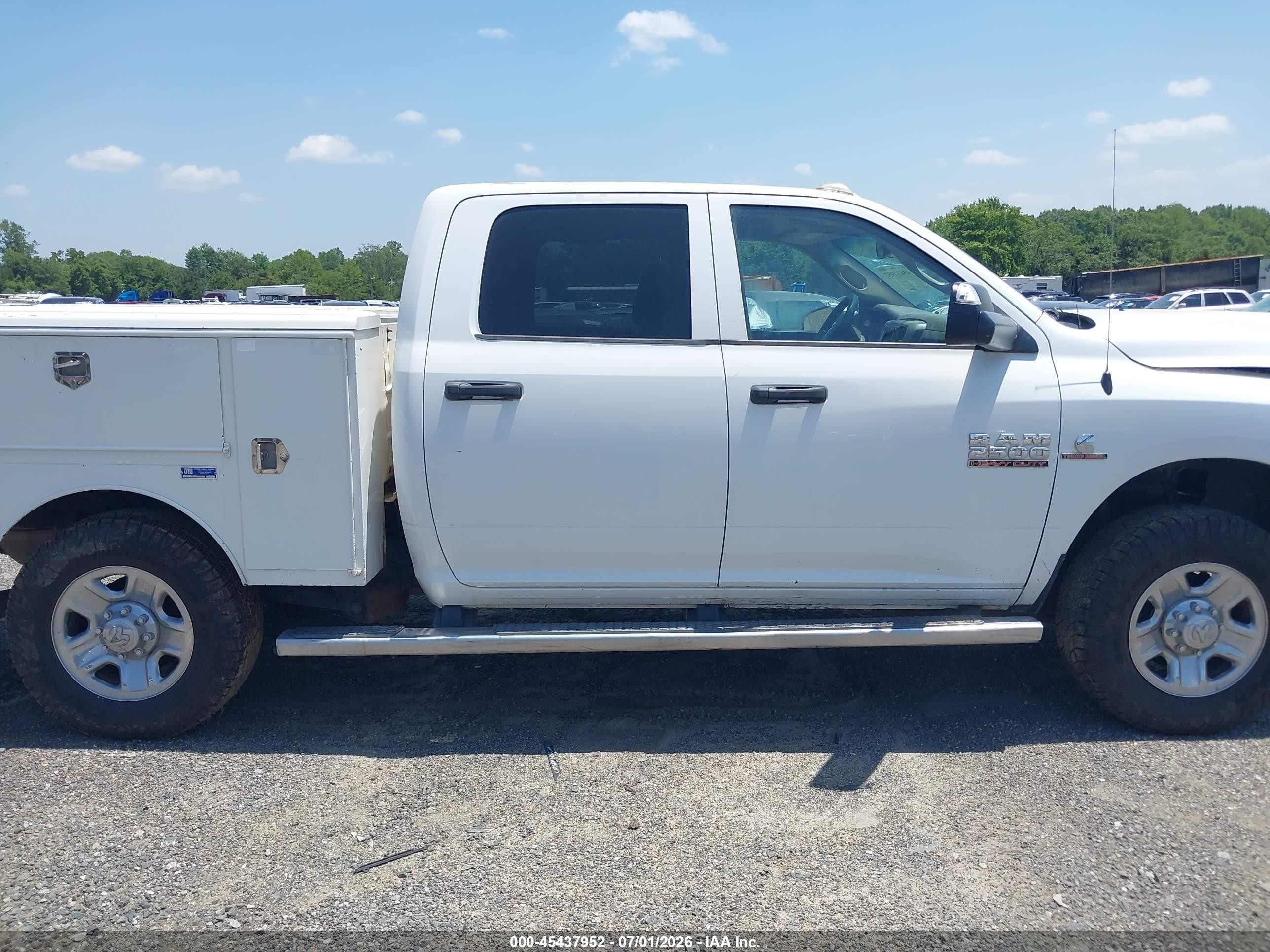 2015 Ram 2500 Tradesman White vin: 3C6UR5CL3FG501311