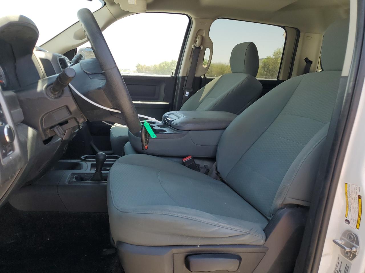 2015 Ram 2500 St White vin: 3C6UR5CL3FG665206