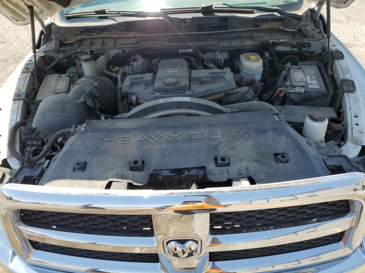 2015 Ram 2500 St White vin: 3C6UR5CL3FG665206