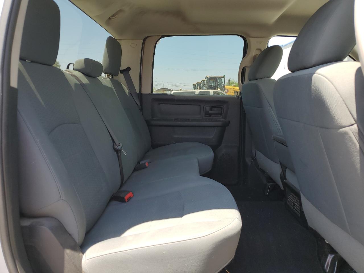 2015 Ram 2500 St White vin: 3C6UR5CL3FG665206