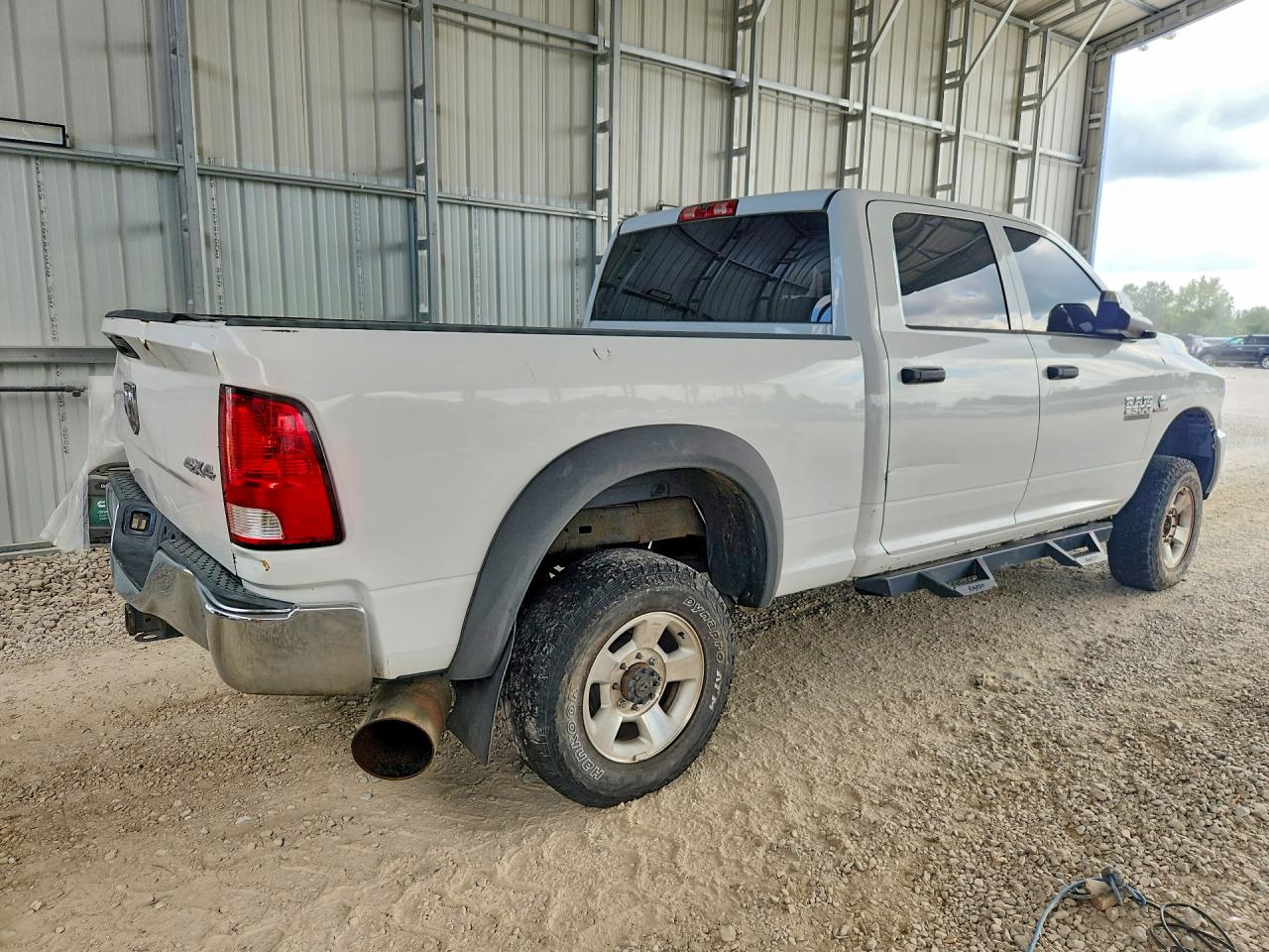 2014 Ram 2500 St White vin: 3C6UR5CL5EG133759