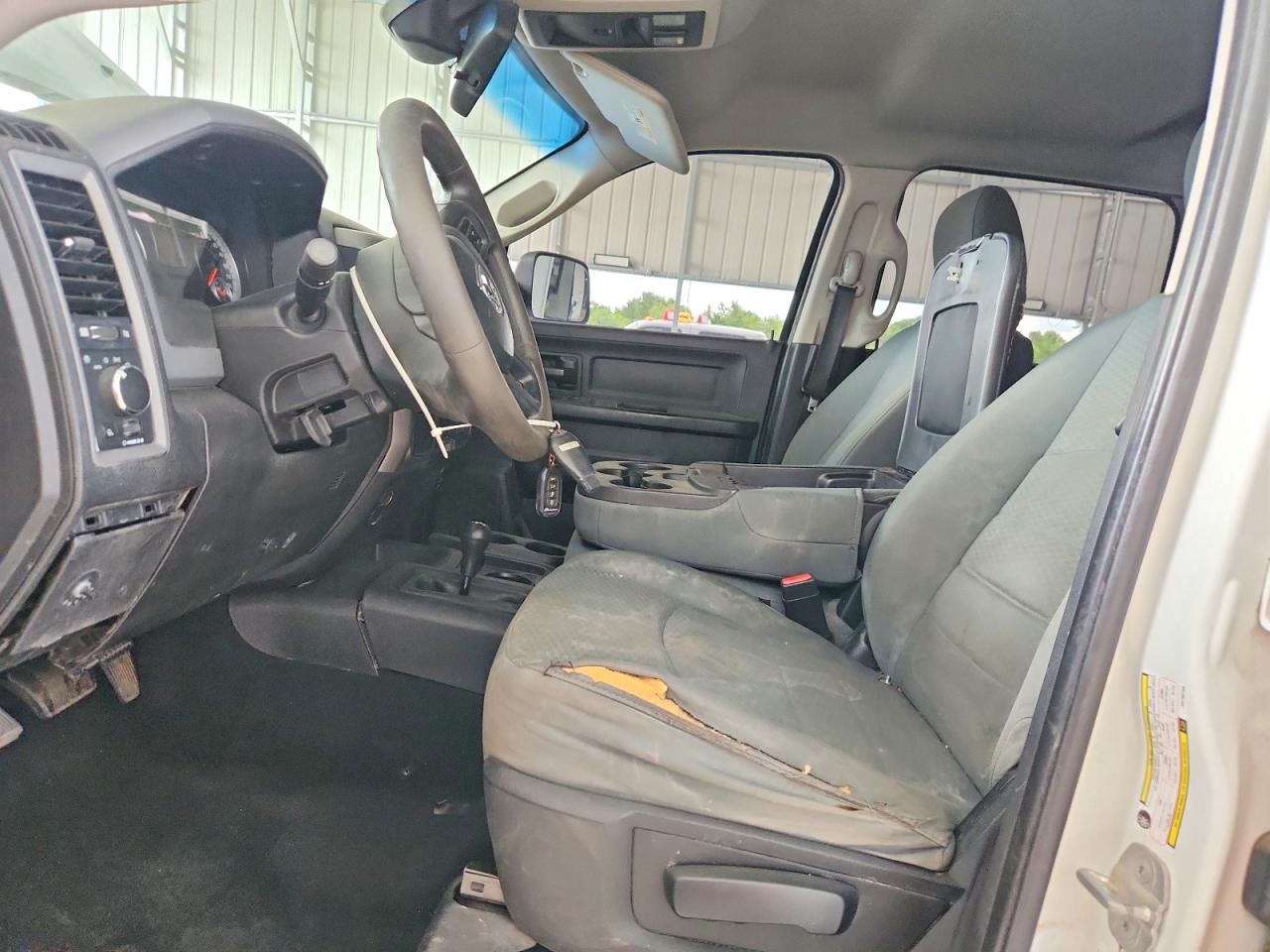 2014 Ram 2500 St White vin: 3C6UR5CL5EG133759