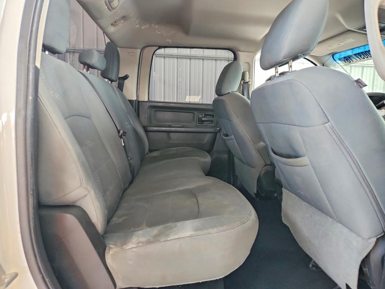 2014 Ram 2500 St White vin: 3C6UR5CL5EG133759