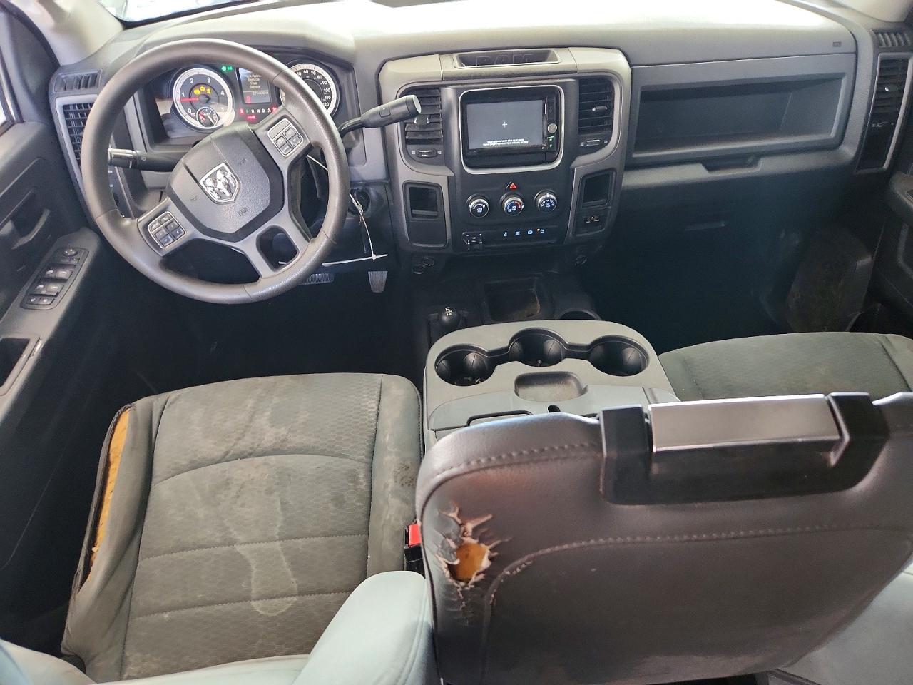 2014 Ram 2500 St White vin: 3C6UR5CL5EG133759