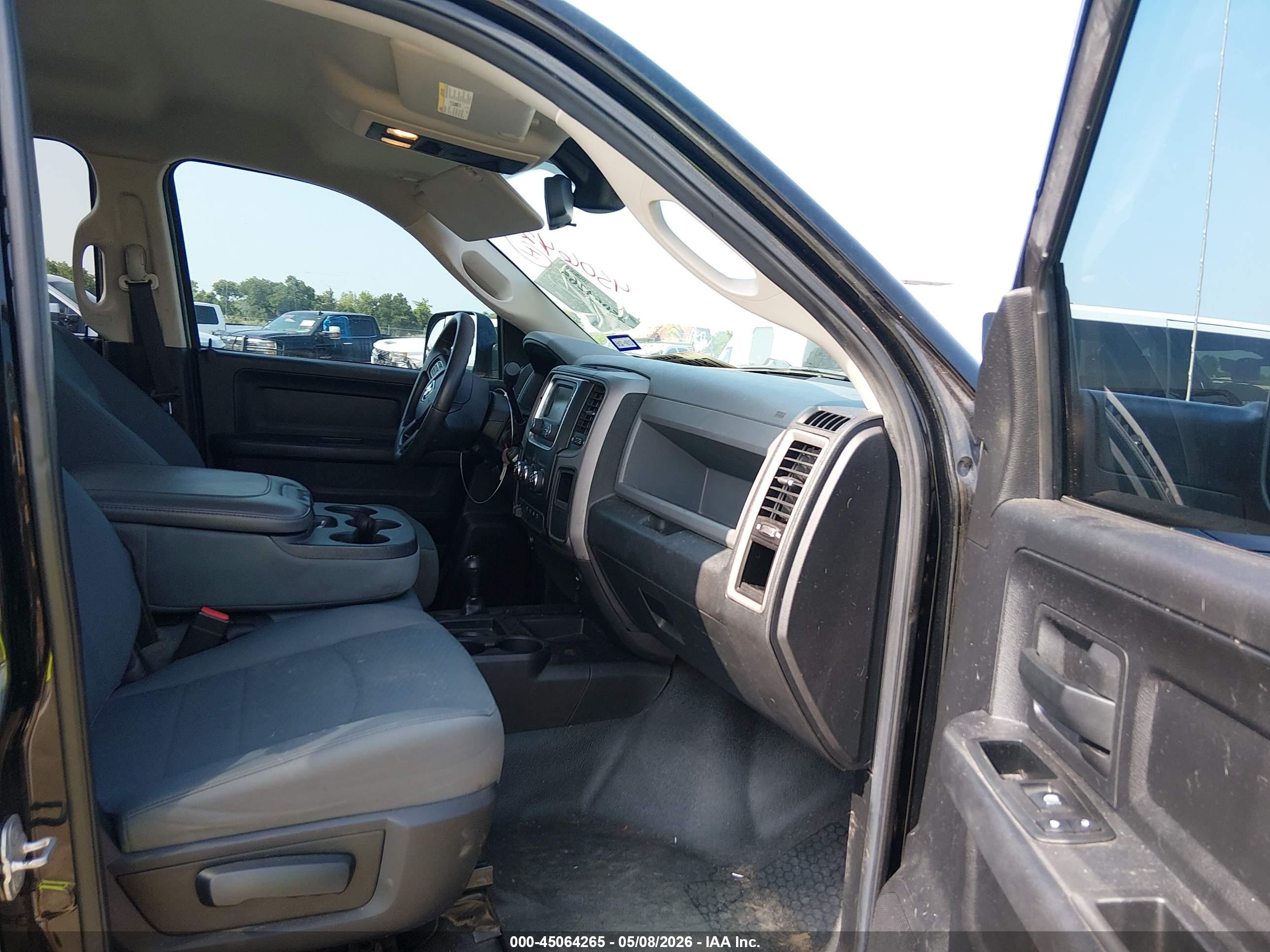 2014 Ram 2500 Tradesman Black vin: 3C6UR5CL5EG189734