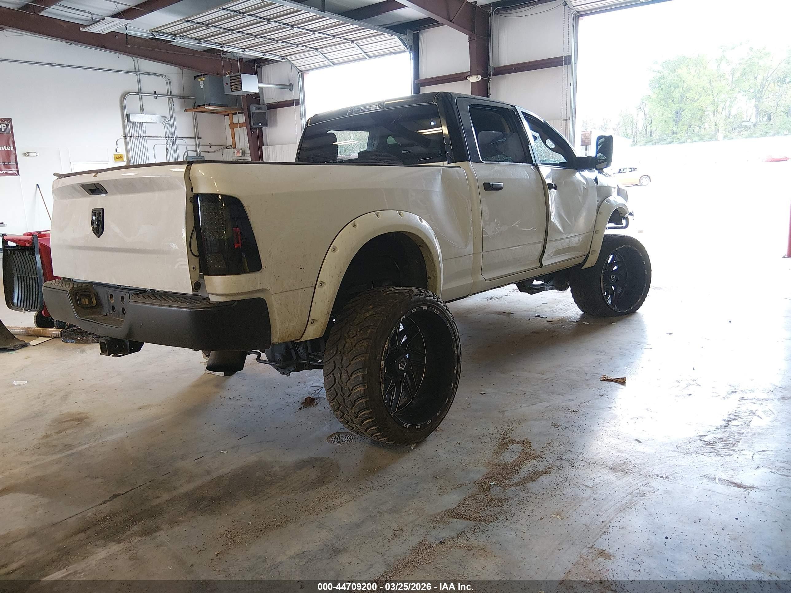 2014 Ram 2500 Tradesman Белый vin: 3C6UR5CL5EG263816