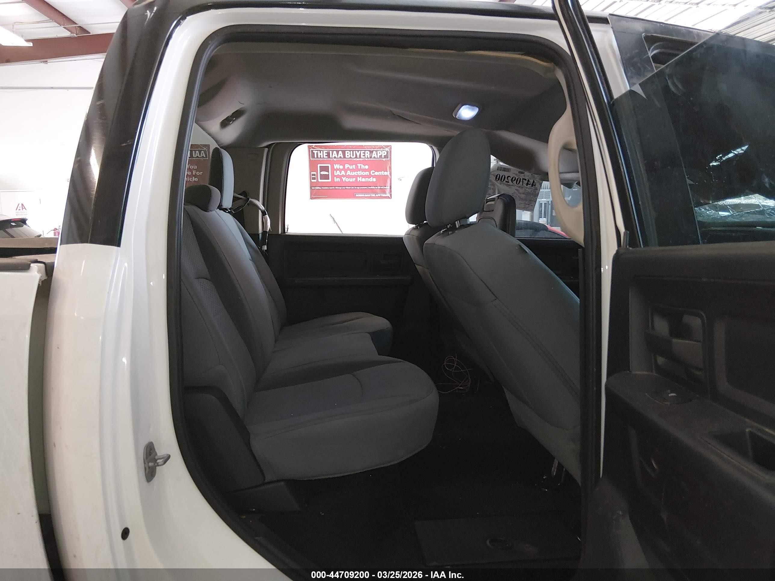2014 Ram 2500 Tradesman Белый vin: 3C6UR5CL5EG263816