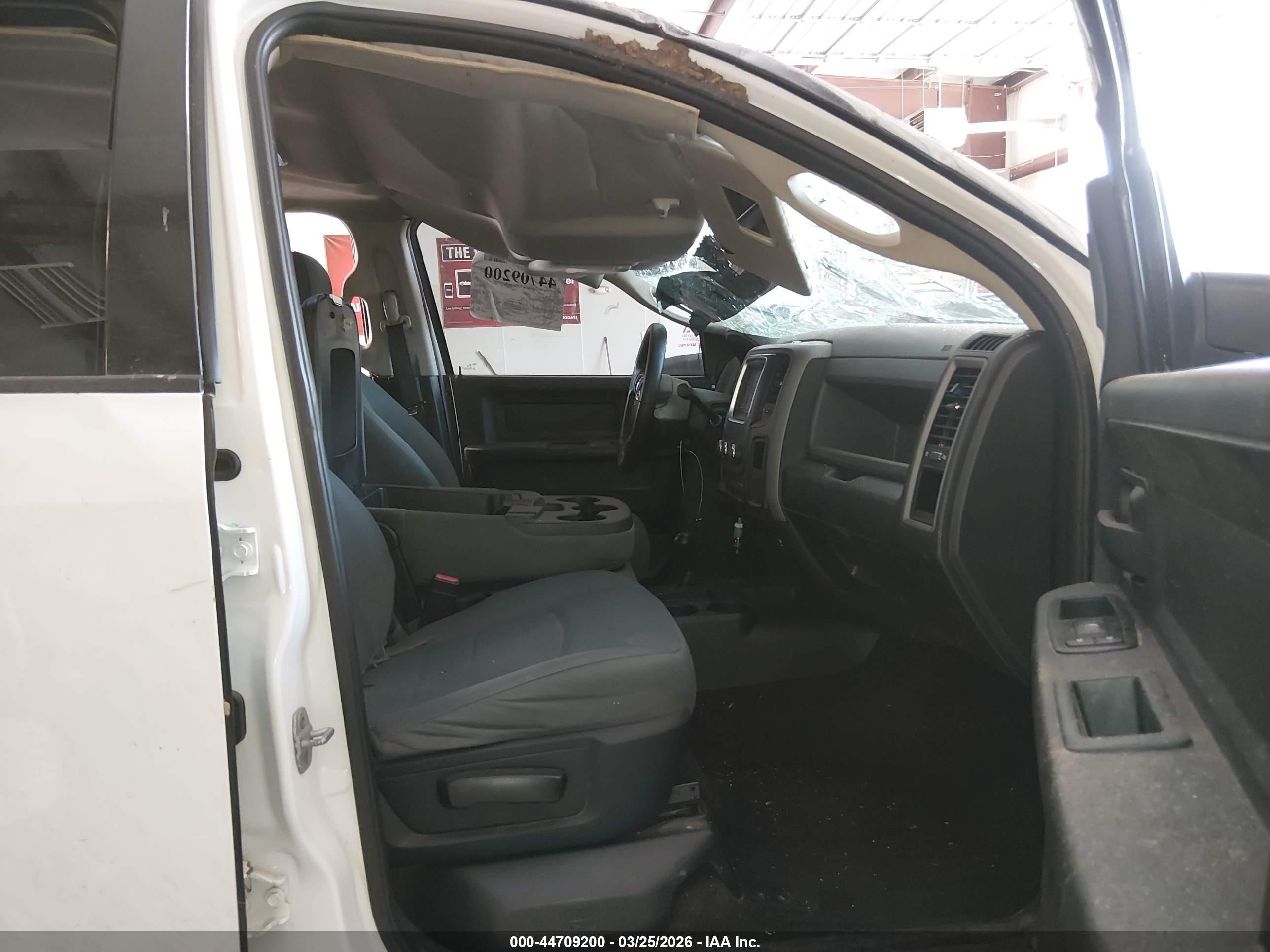 2014 Ram 2500 Tradesman Белый vin: 3C6UR5CL5EG263816