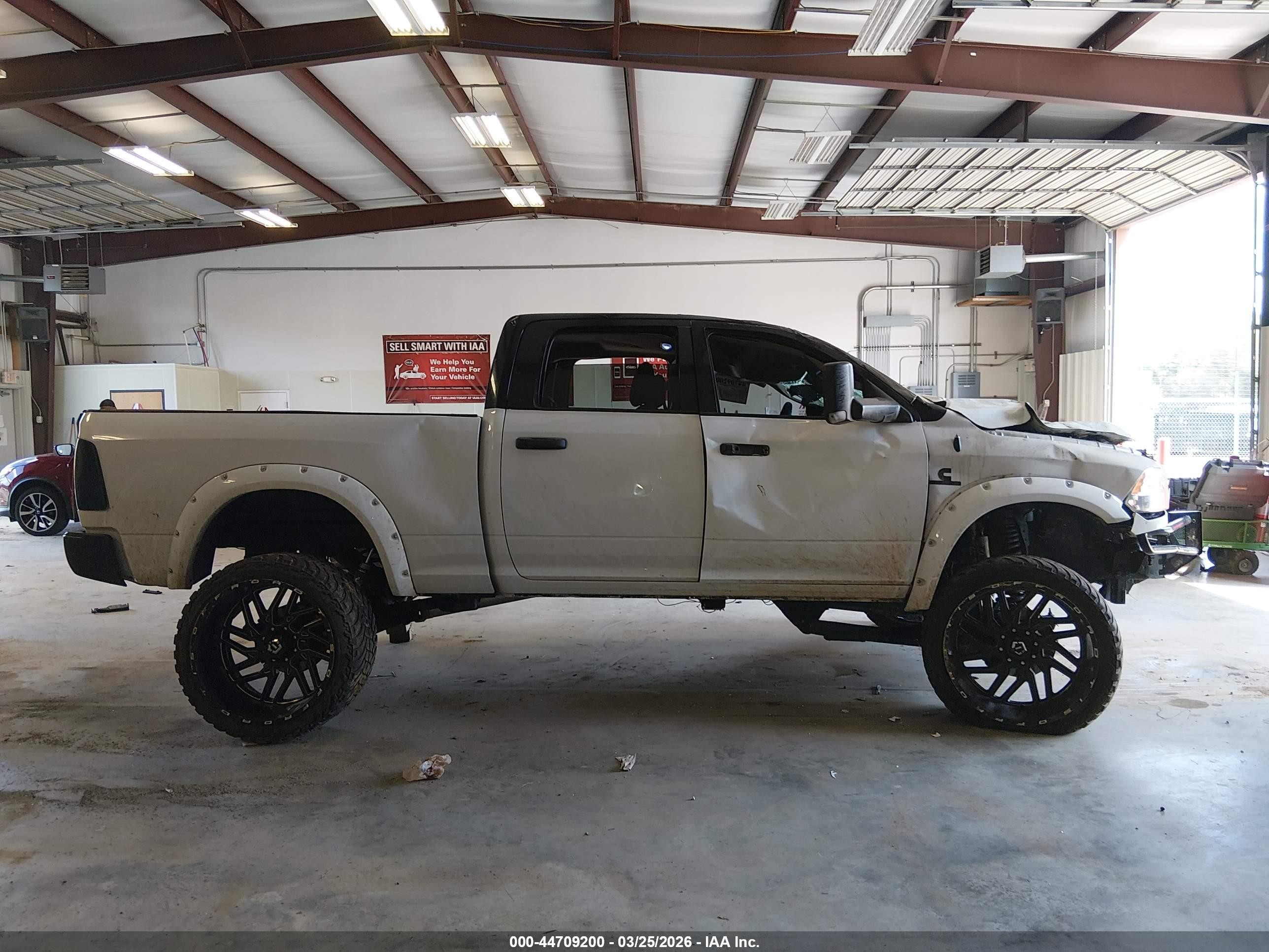 2014 Ram 2500 Tradesman Белый vin: 3C6UR5CL5EG263816