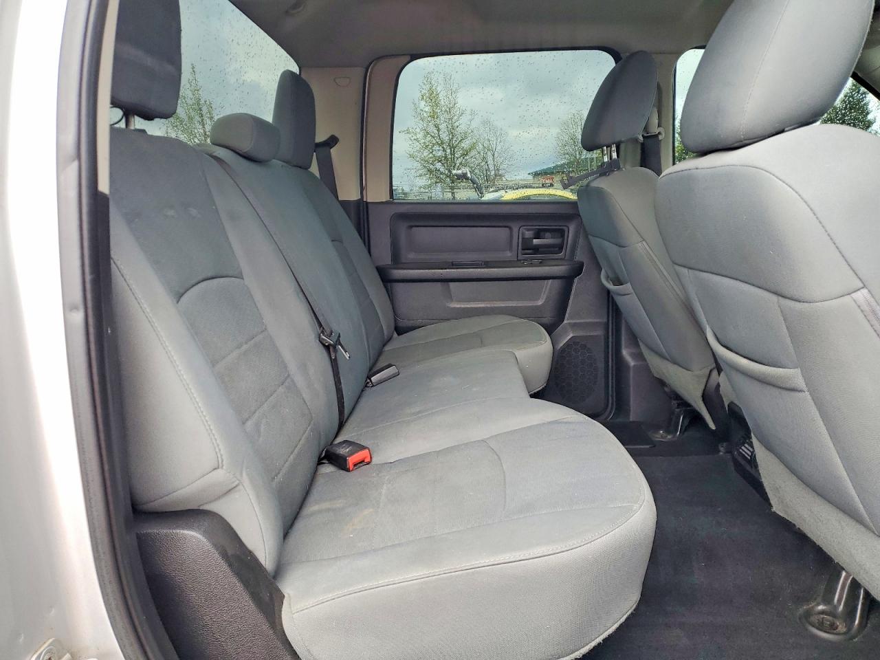 2013 Ram 2500 St Silver vin: 3C6UR5CL6DG545462