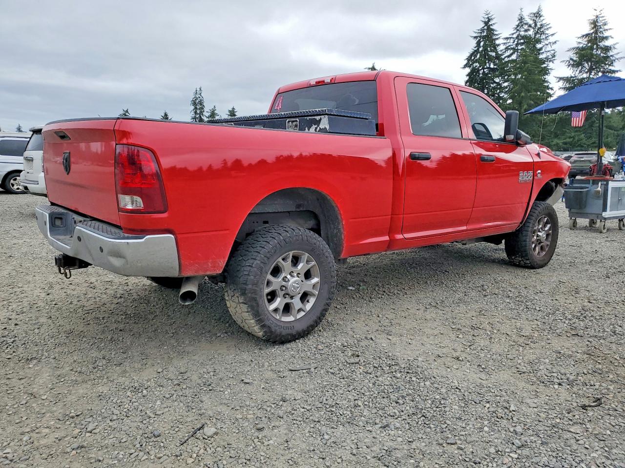 2015 Ram 2500 St Red vin: 3C6UR5CL6FG507281