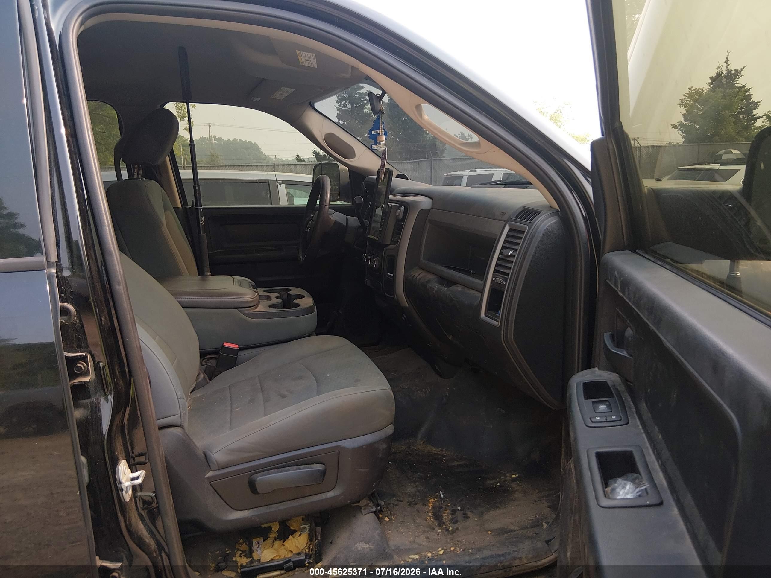 2015 Ram 2500 Tradesman Black vin: 3C6UR5CL6FG607090