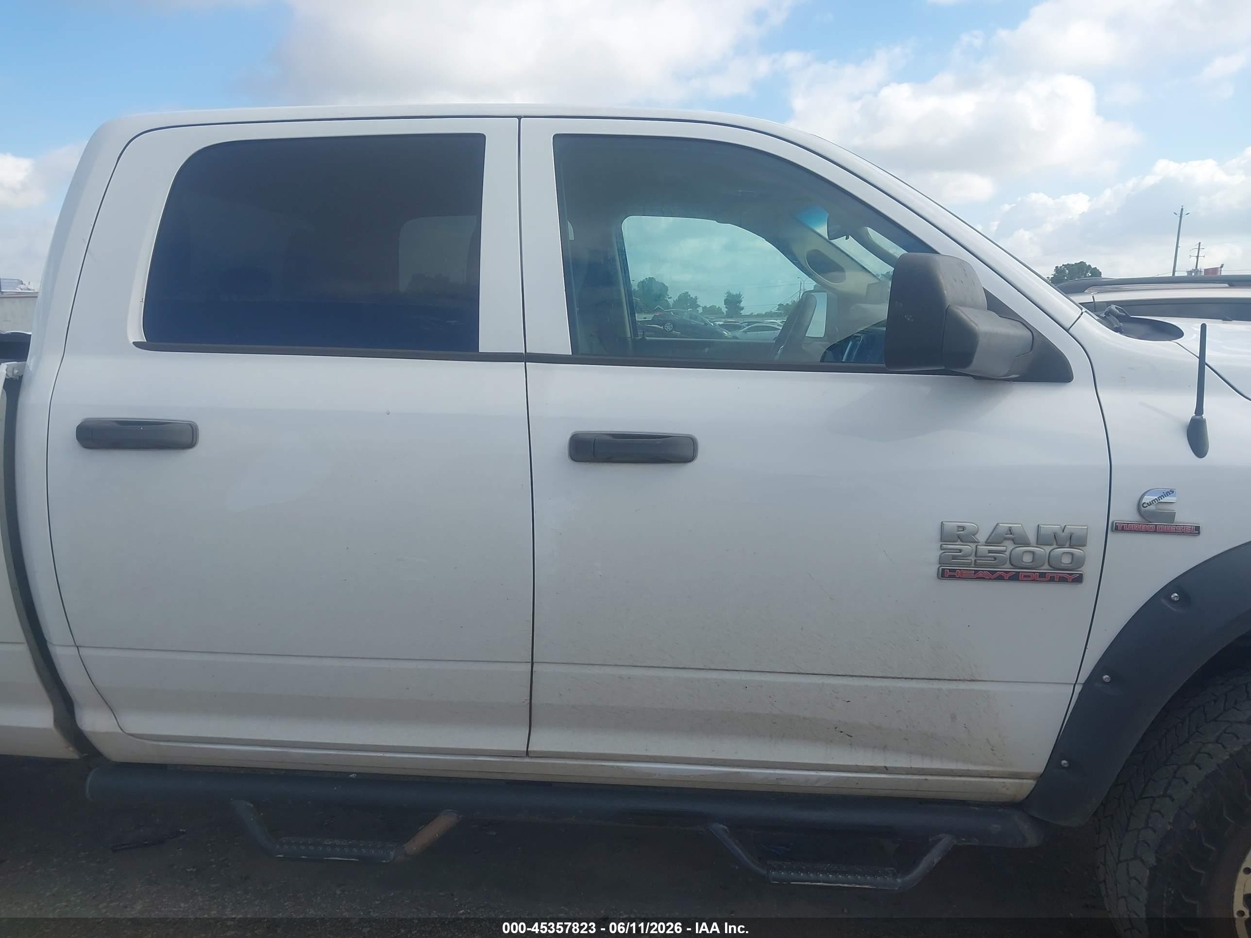 2014 Ram 2500 Tradesman White vin: 3C6UR5CL7EG296462