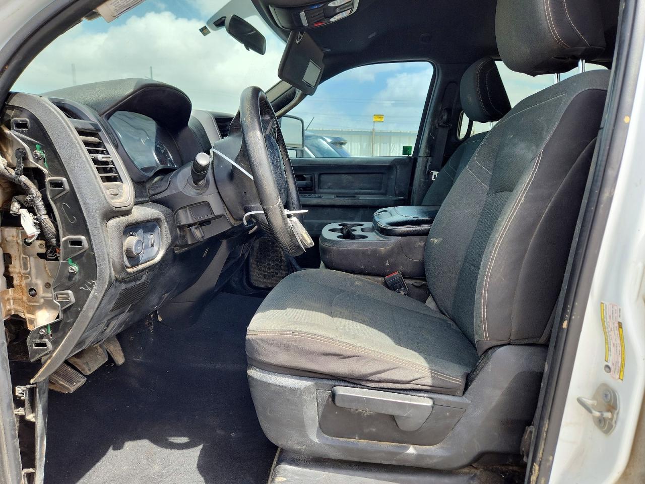 2024 Ram 2500 Tradesman White vin: 3C6UR5CL7RG114992