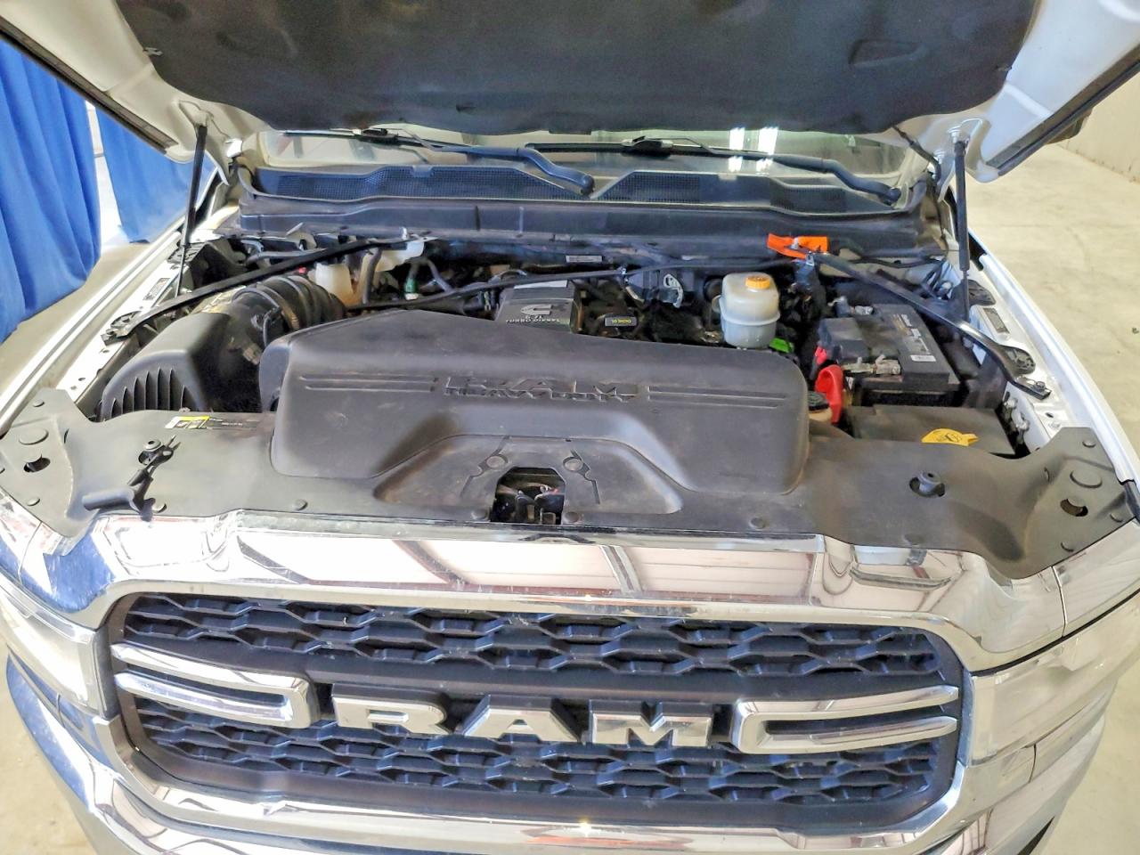 2020 Ram 2500 Tradesman Белый vin: 3C6UR5CL8LG251074