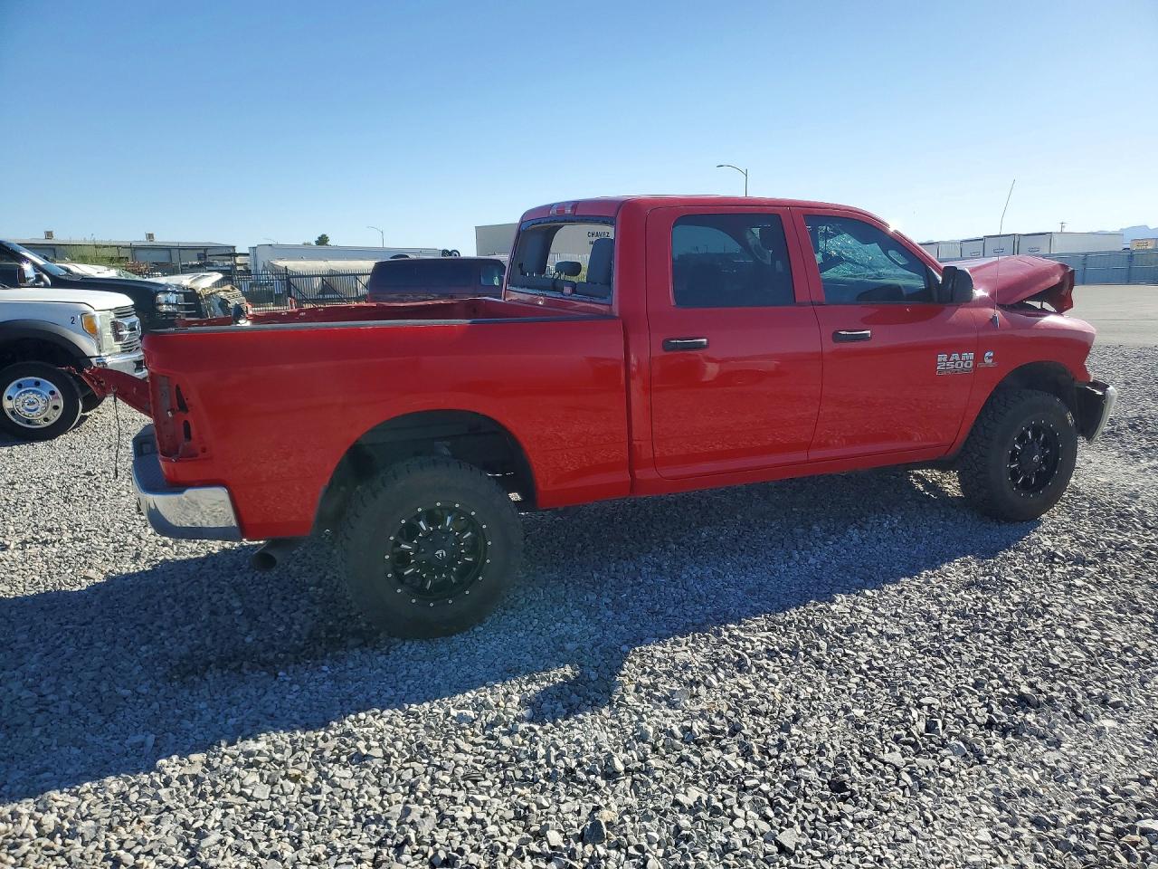 2014 Ram 2500 St Red vin: 3C6UR5CL9EG110730
