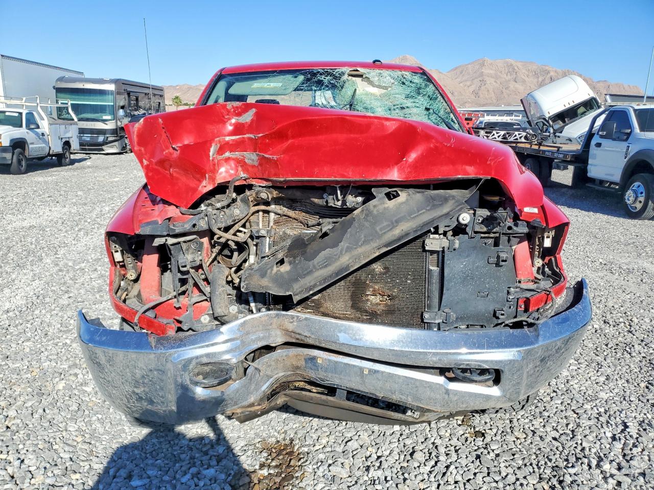 2014 Ram 2500 St Red vin: 3C6UR5CL9EG110730