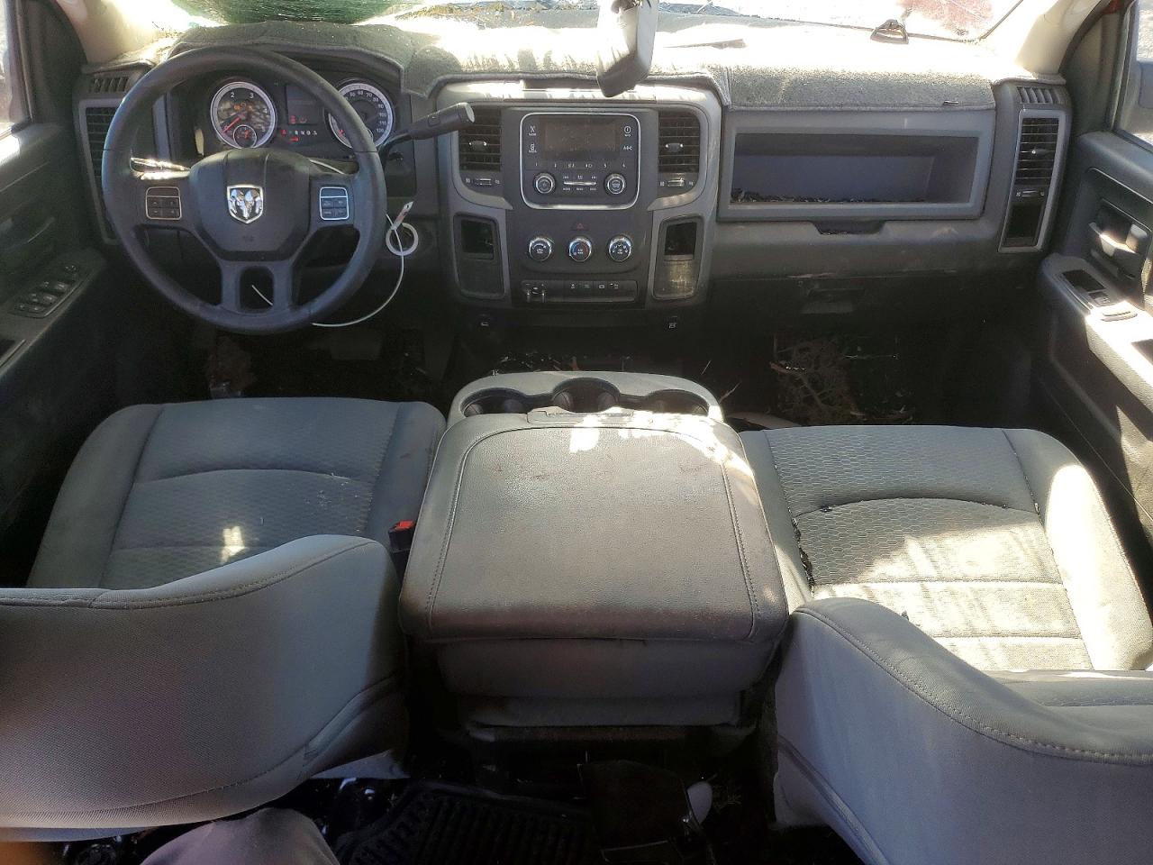 2014 Ram 2500 St Red vin: 3C6UR5CL9EG110730