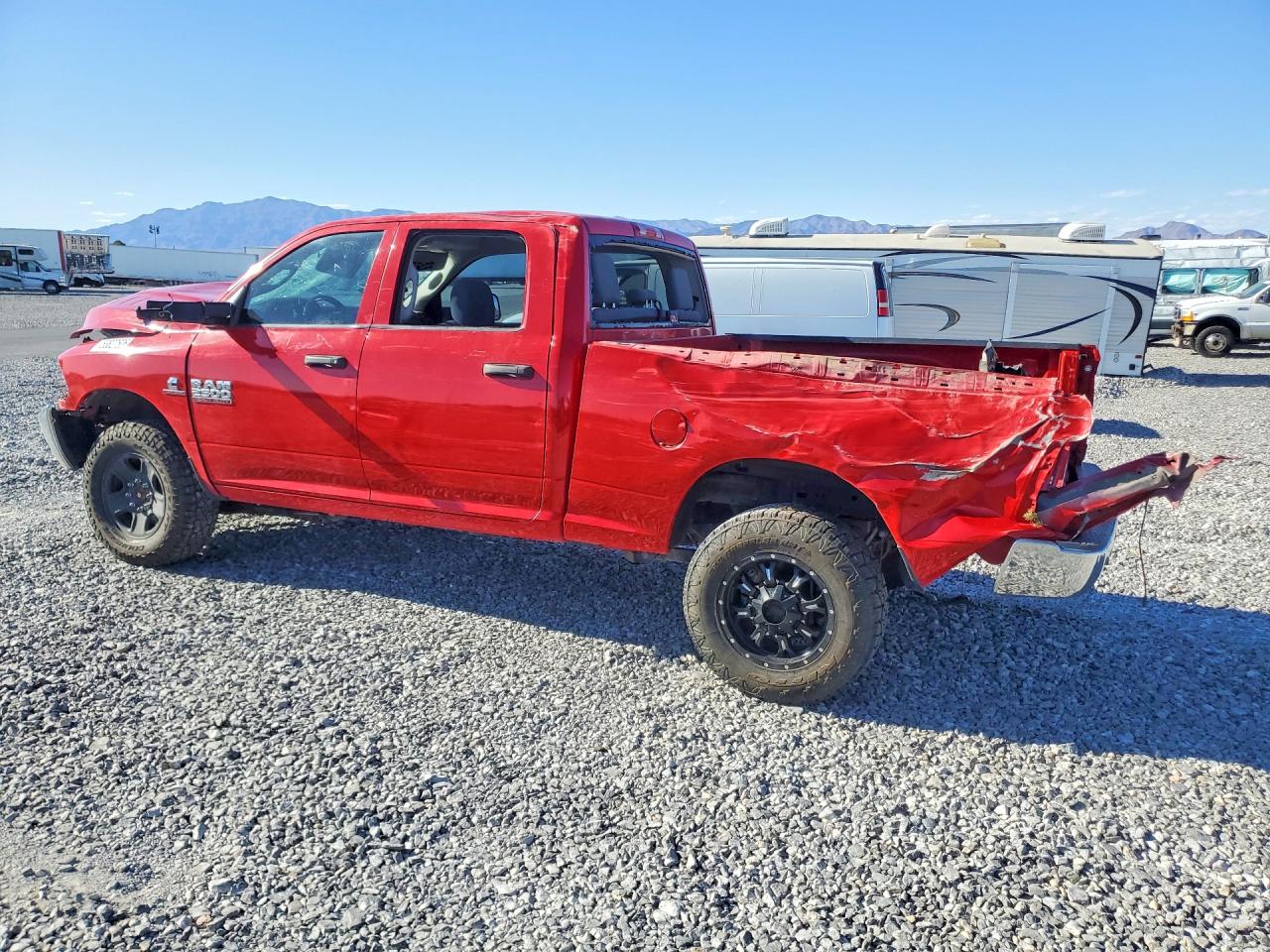 2014 Ram 2500 St Red vin: 3C6UR5CL9EG110730