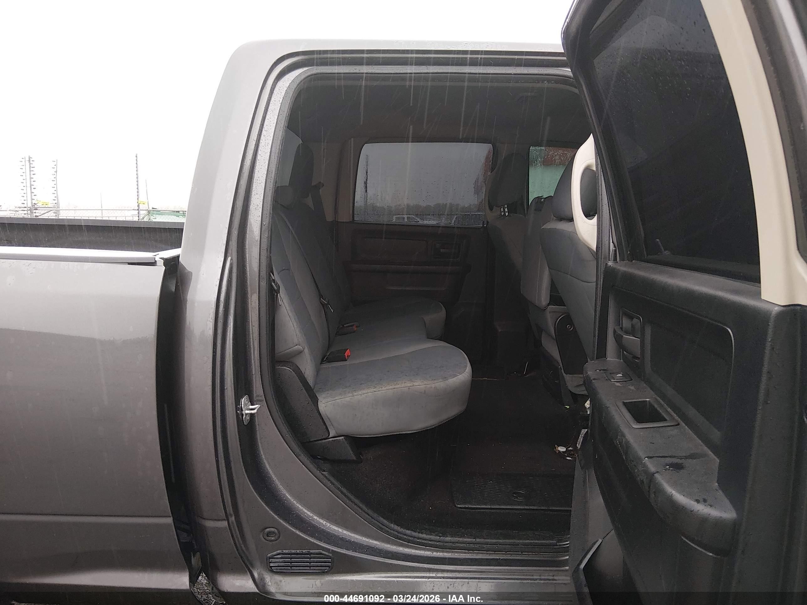 2014 Ram 2500 Tradesman Gray vin: 3C6UR5CL9EG266928